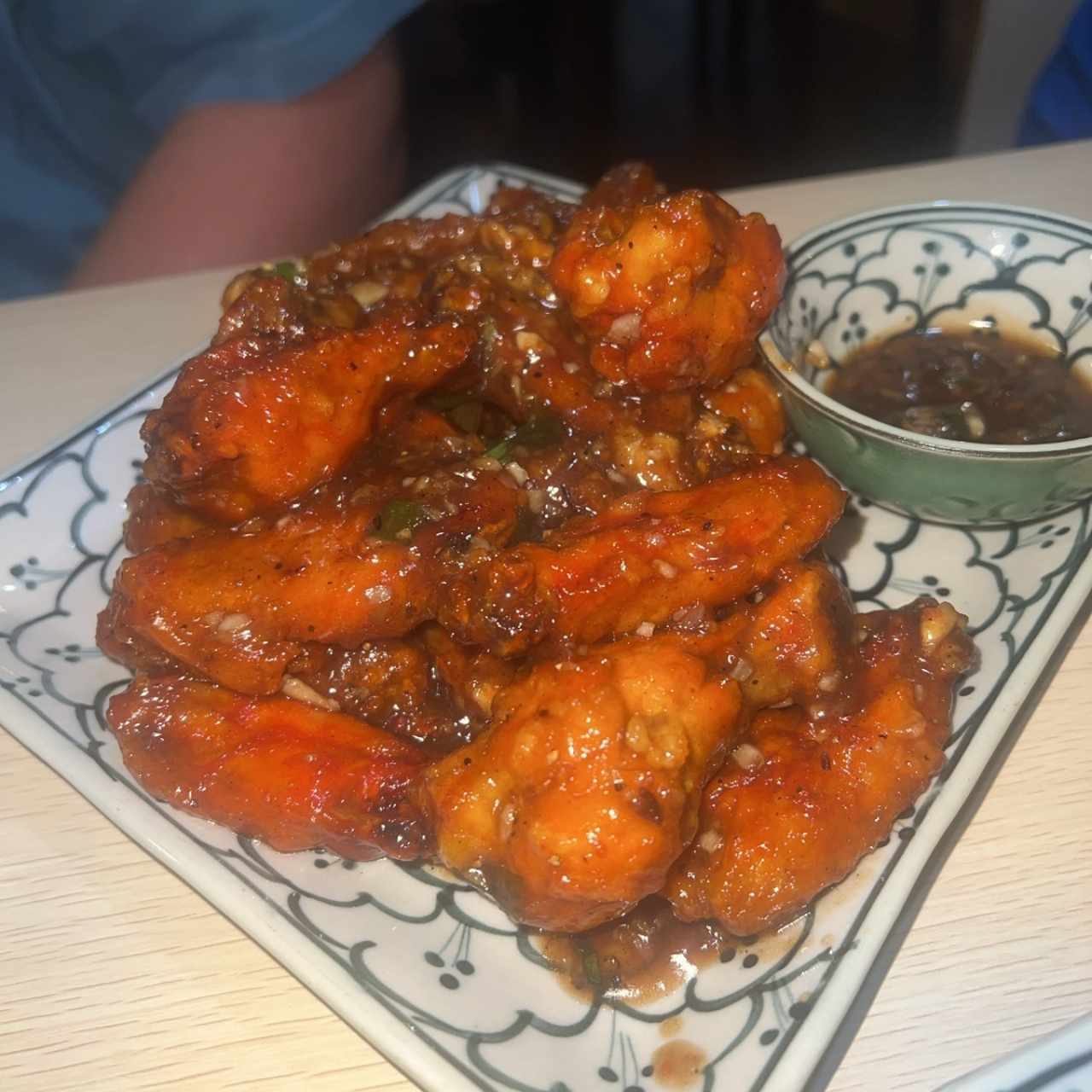 Alitas de Pollo con Salsa de Tamarindo