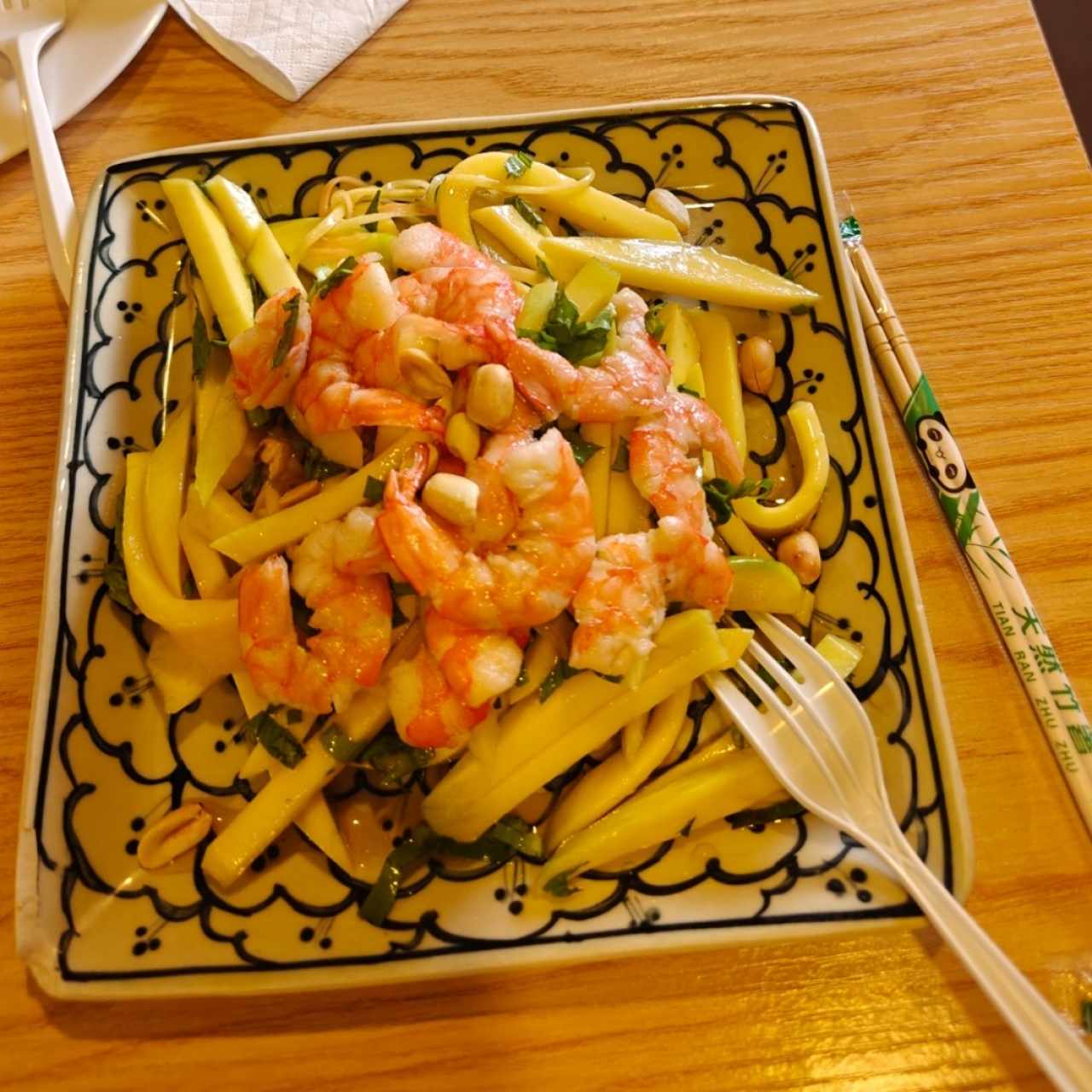 Ensalada de Mango y Camarones