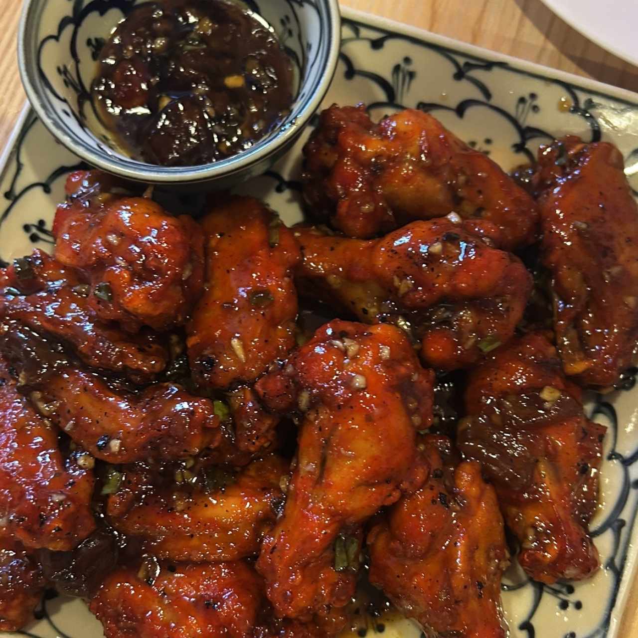 Alitas de Pollo con Salsa de Tamarindo