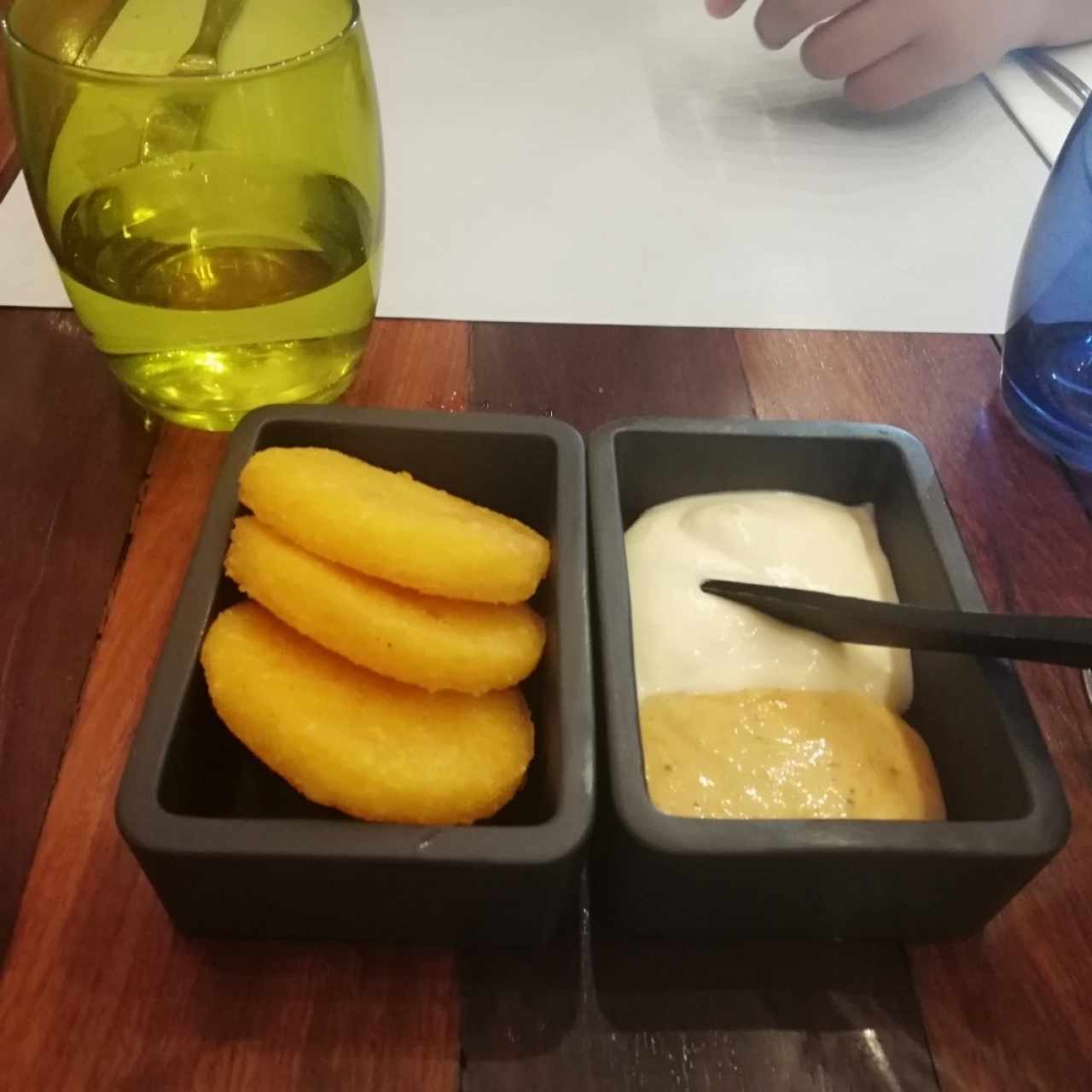 Entrada de Cortesía ricas las salsas