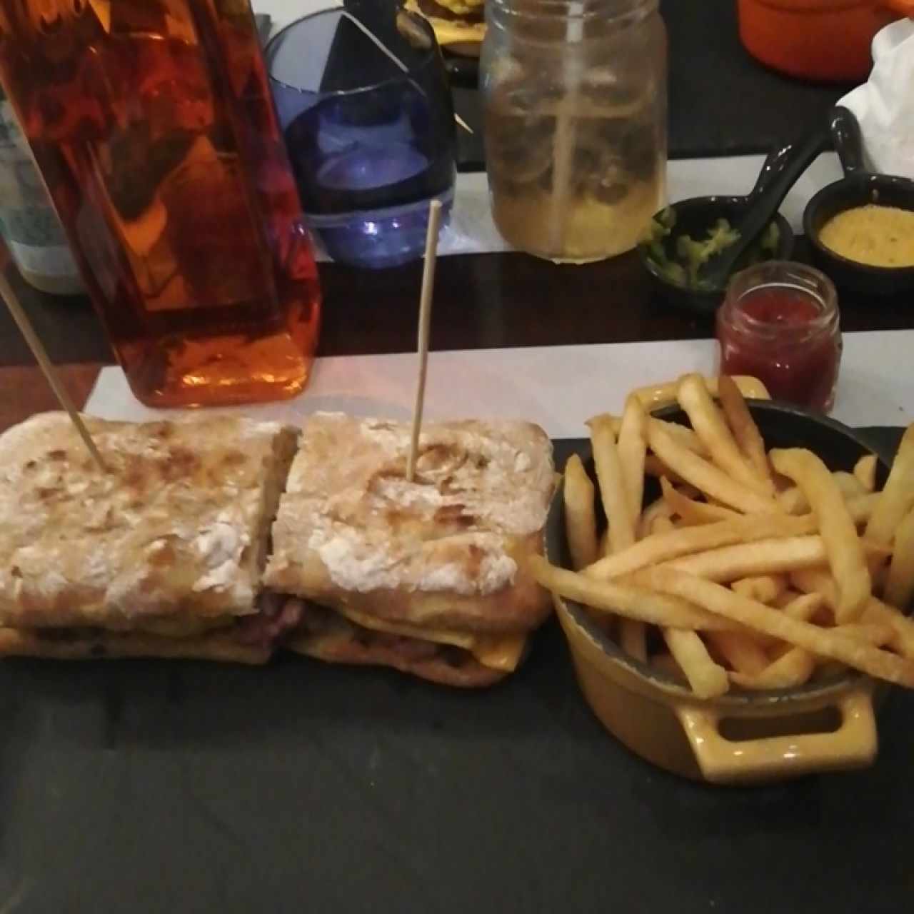 sandwich de pernil