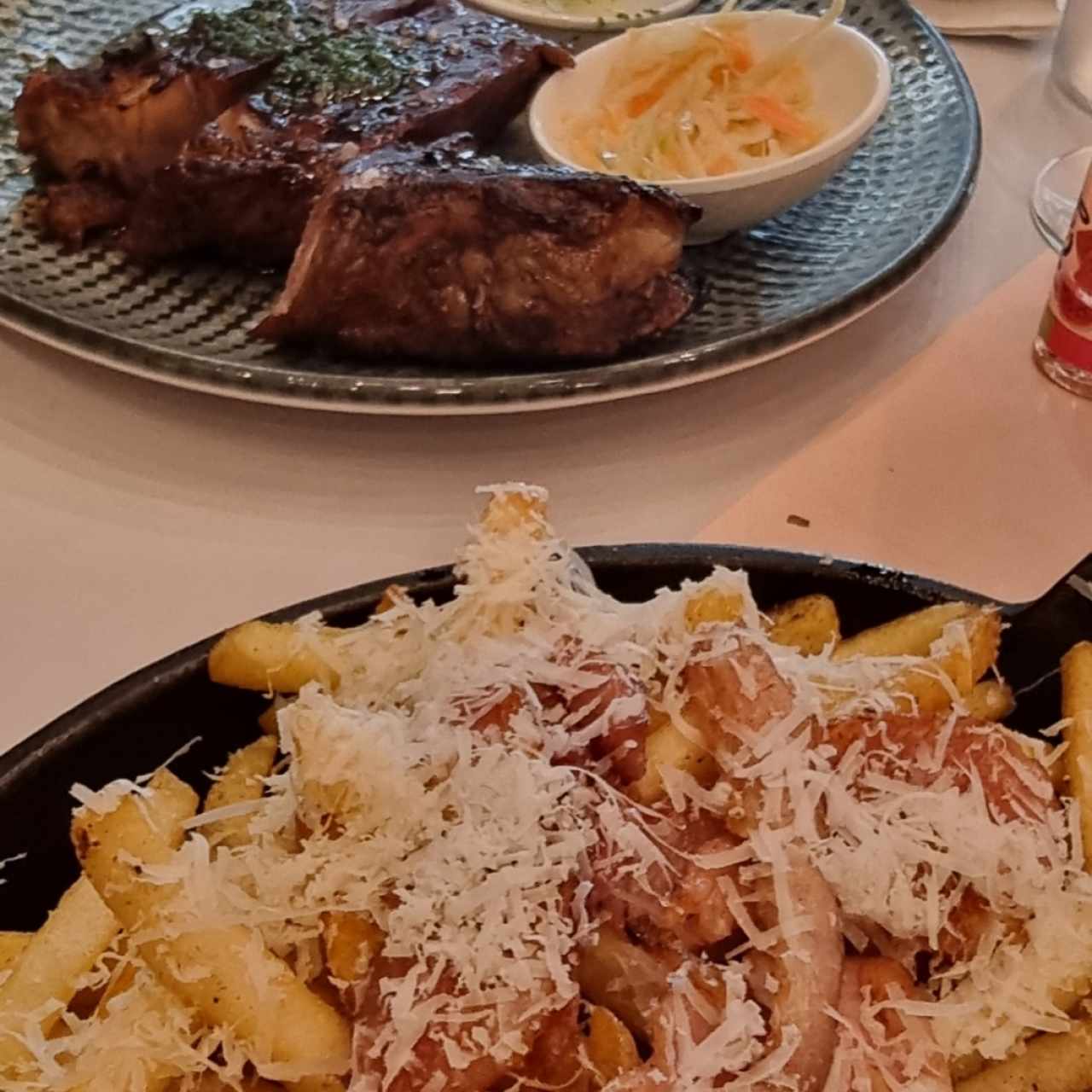 ribe eye más papas con trufas