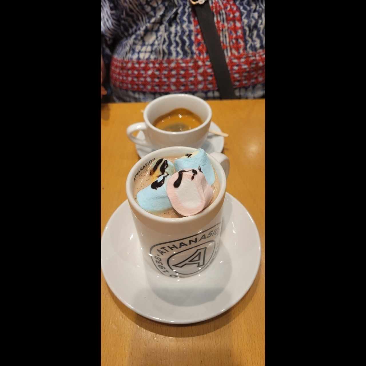café expresó y chocolate 
