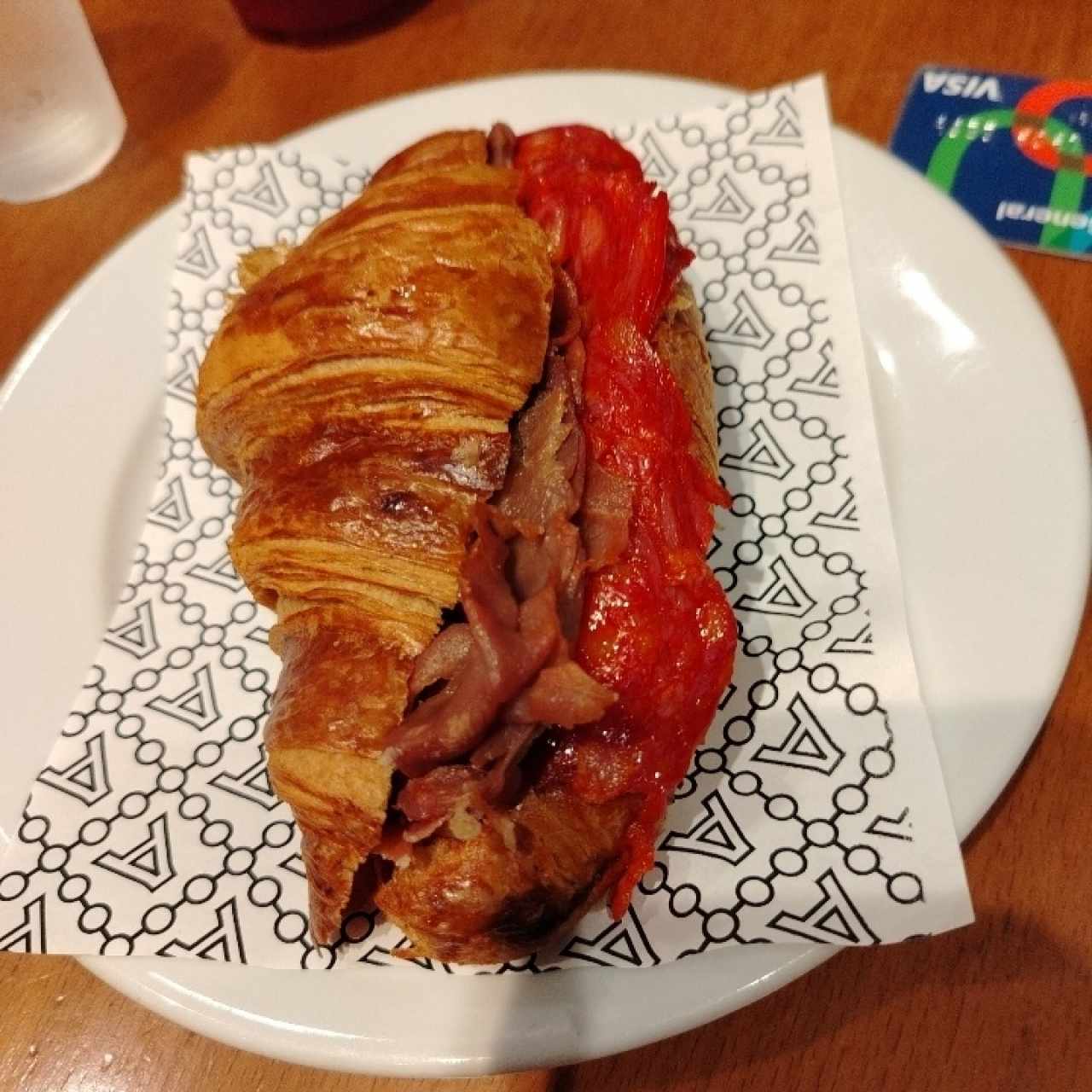 Croissant iberico con cantimpalo 
