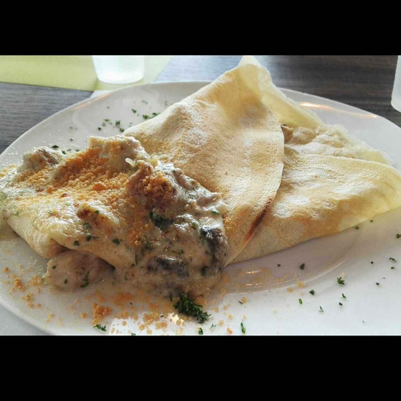 Crepe de pollo y champiñones 