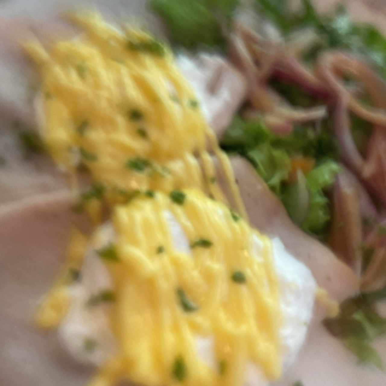 Huevos Benedictinos de Pavo o de Salmón