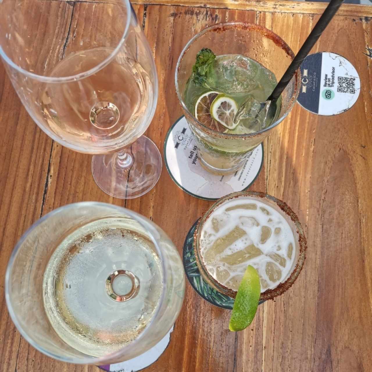 Chardonay, rosé, mojito 