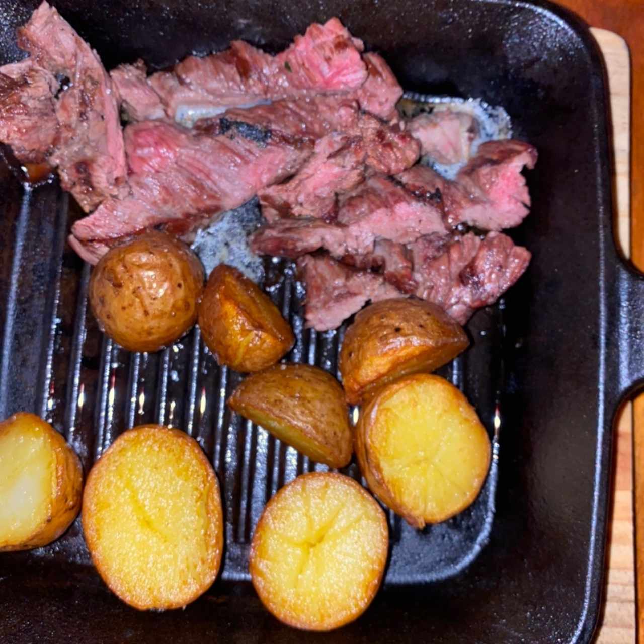 Entraña con Papas salteada