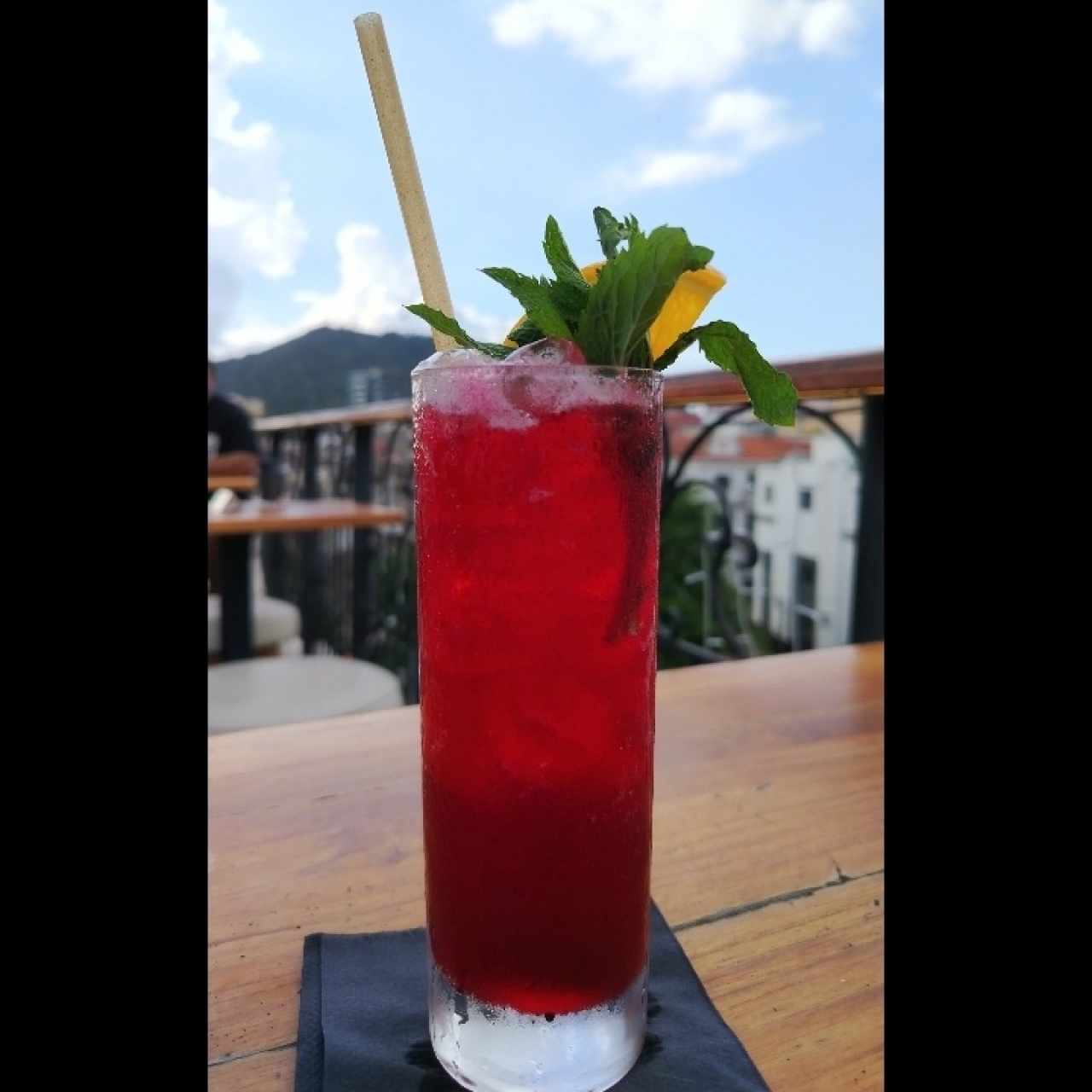 Coctel sin alcohol Casco Flower