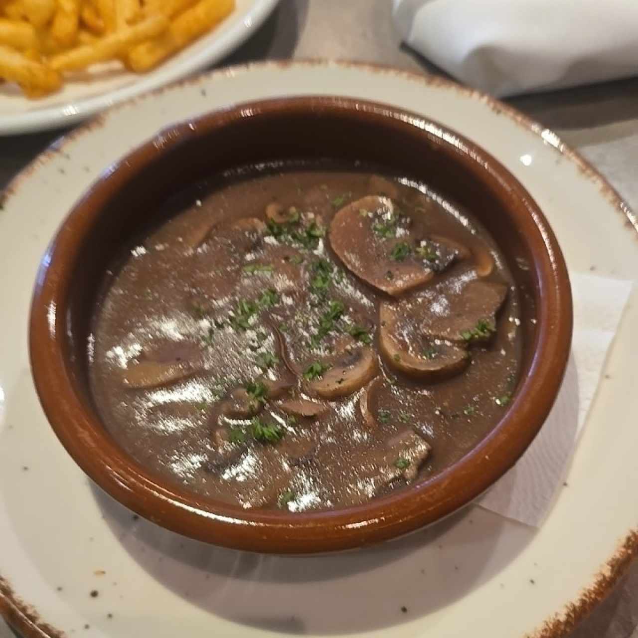 ENTRADAS CALIENTES - Hongo Portobello Gratinado