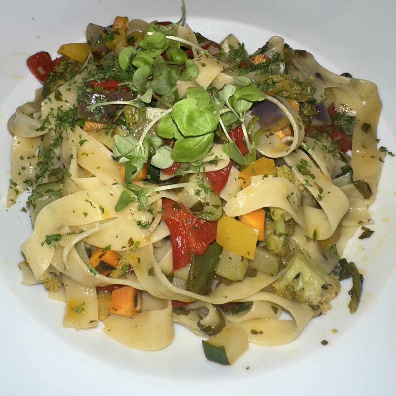 tamato- pestl fettuccine