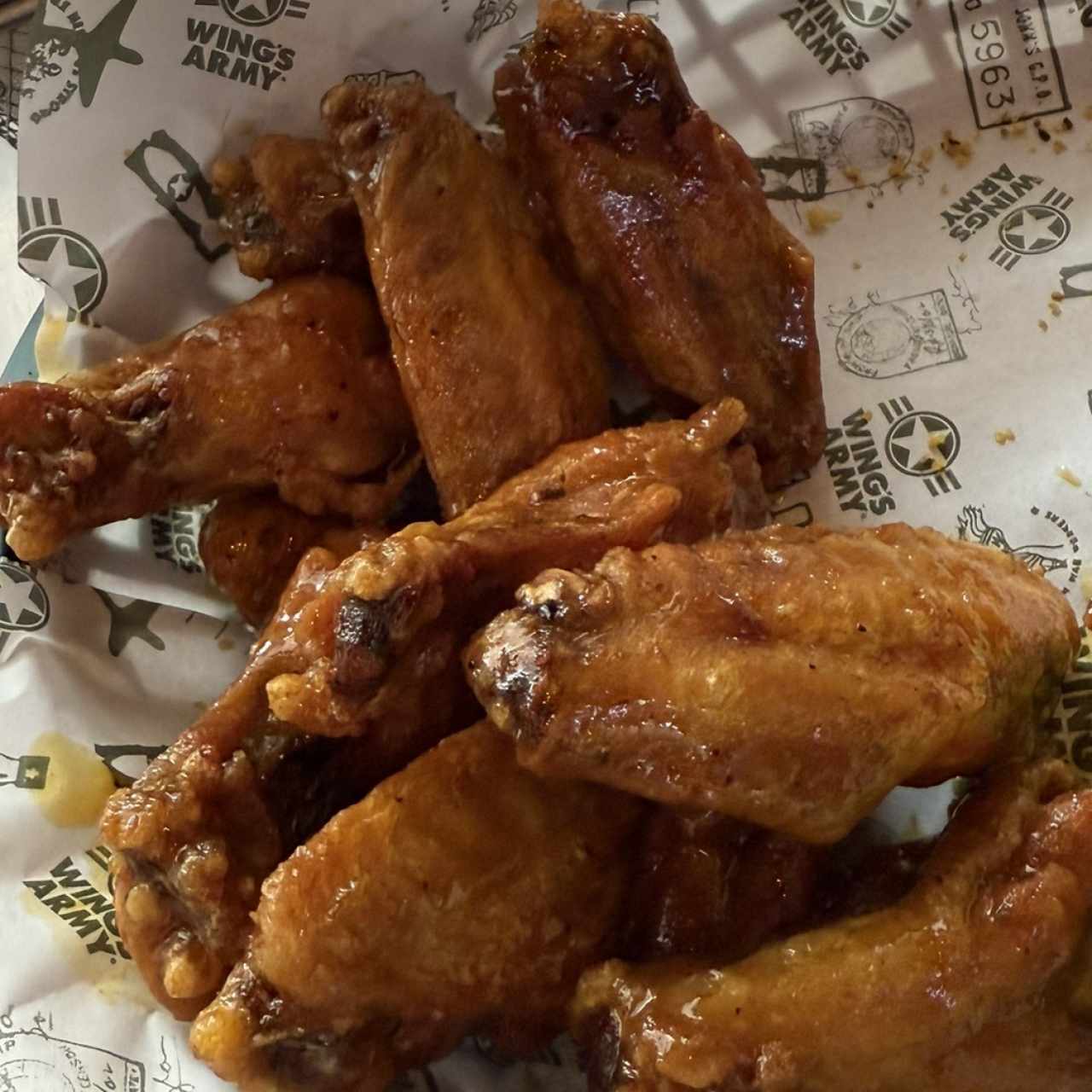 Alitas bañadas en Honey Mustard