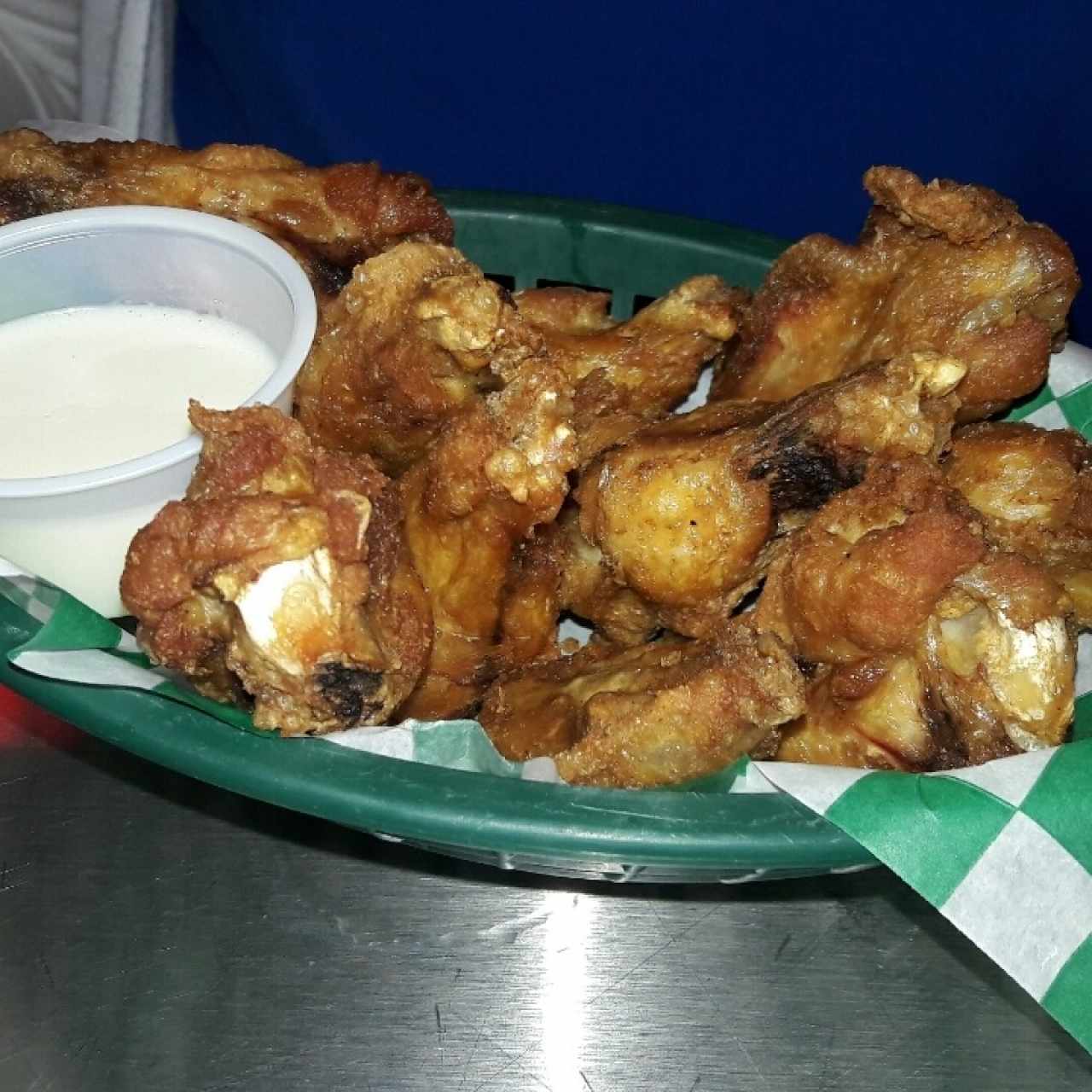 10 Wings o Boneless (salsa blanca )