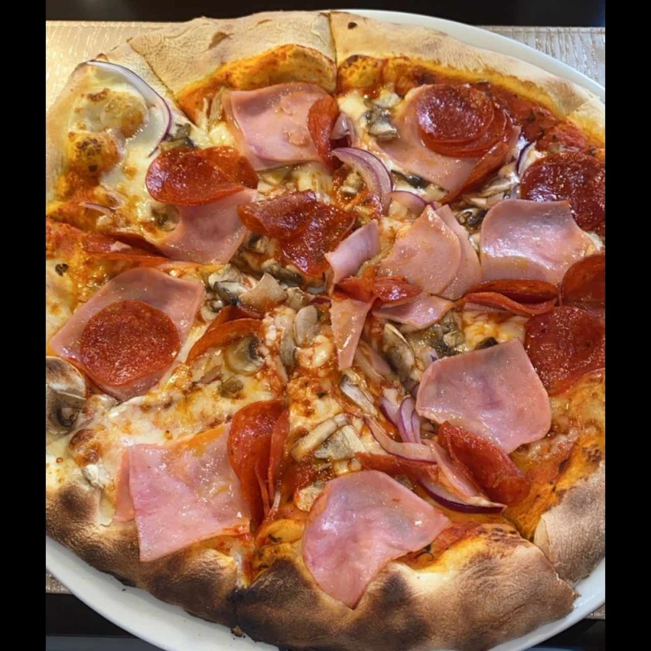Pizza Magnifica 