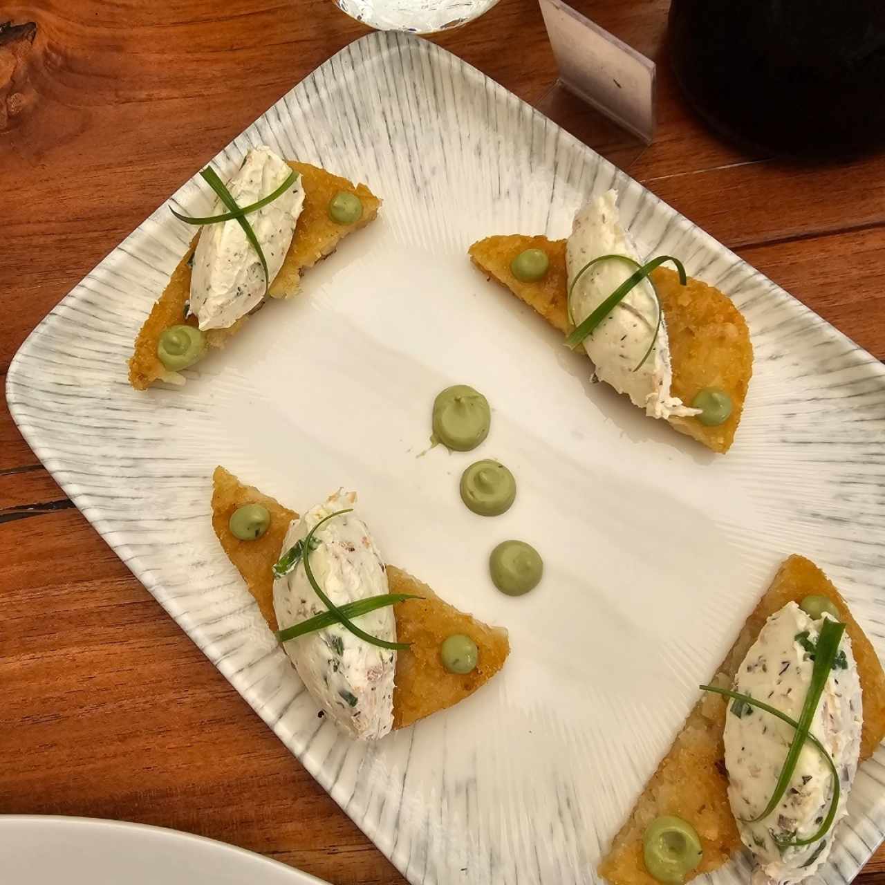 Montadito Crispy de Salmón Fumé