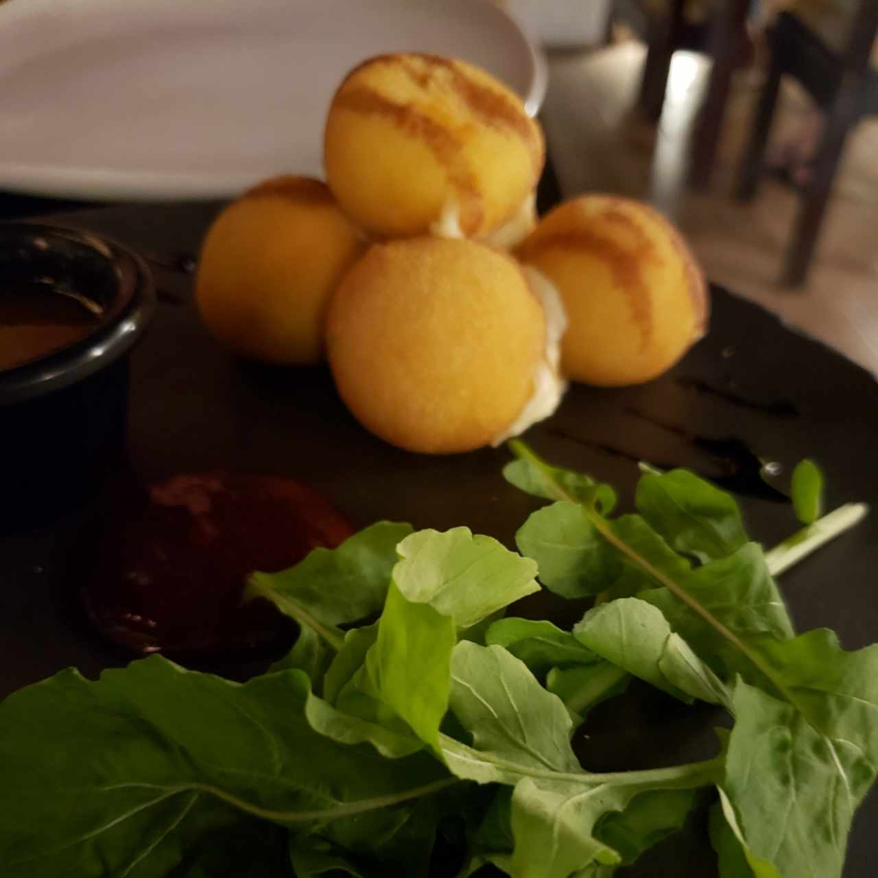 Croquetas de queso de cabra.