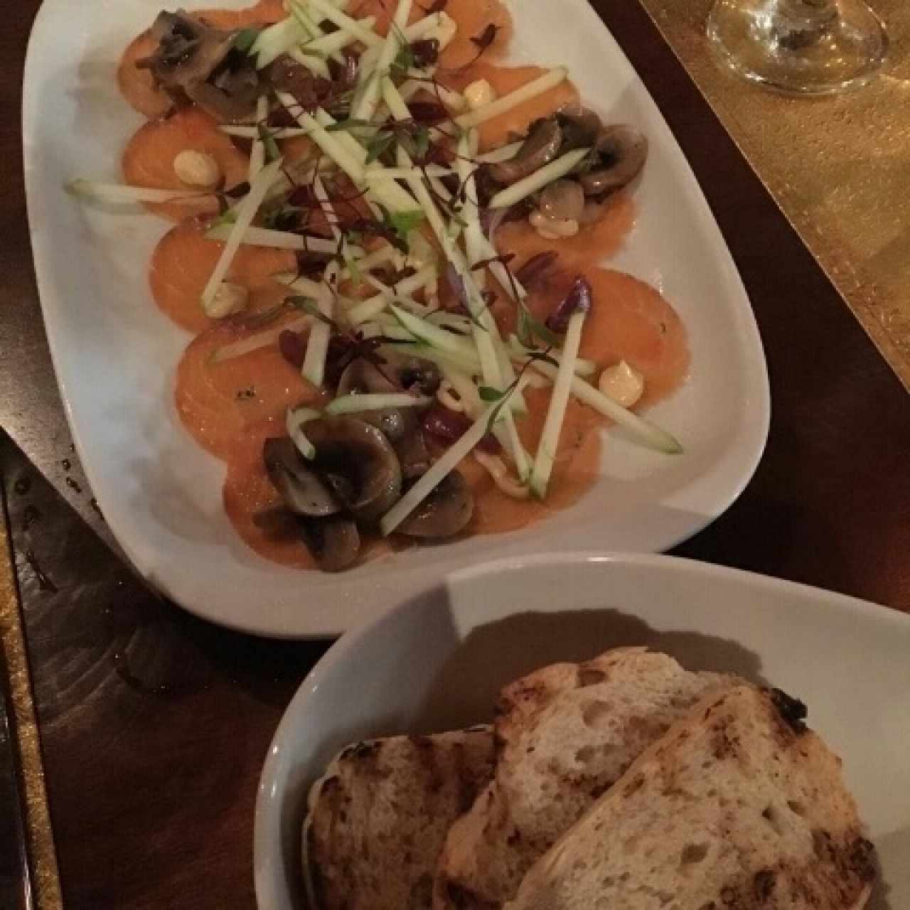 Entradas - Carpaccio di salmone
