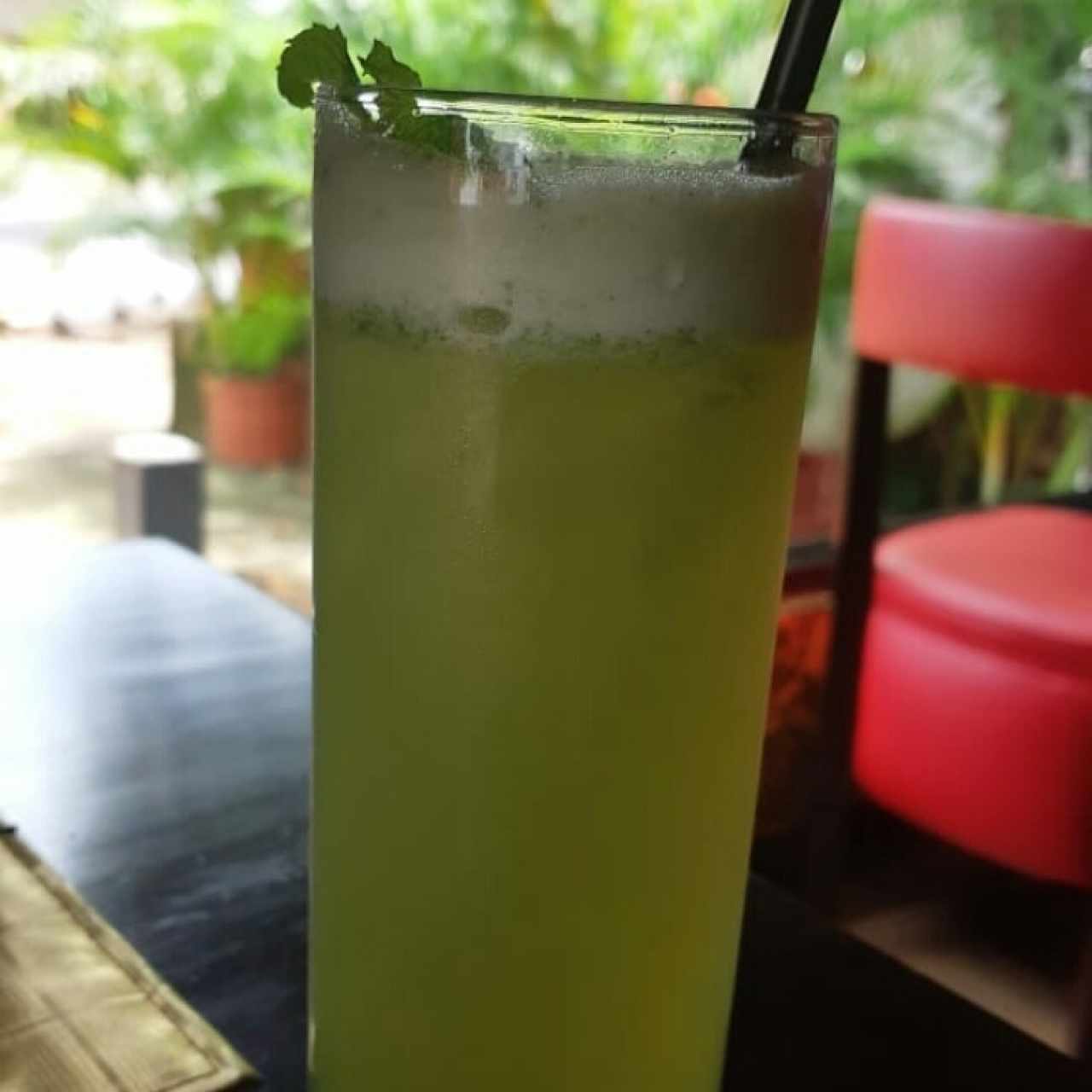 Limonada con Hierbabuena
