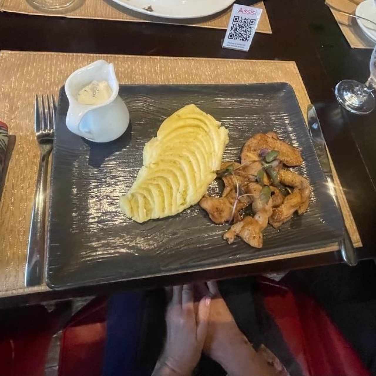 PECHUGA DE POLLO A LA PARRILLA con Puré de Papas