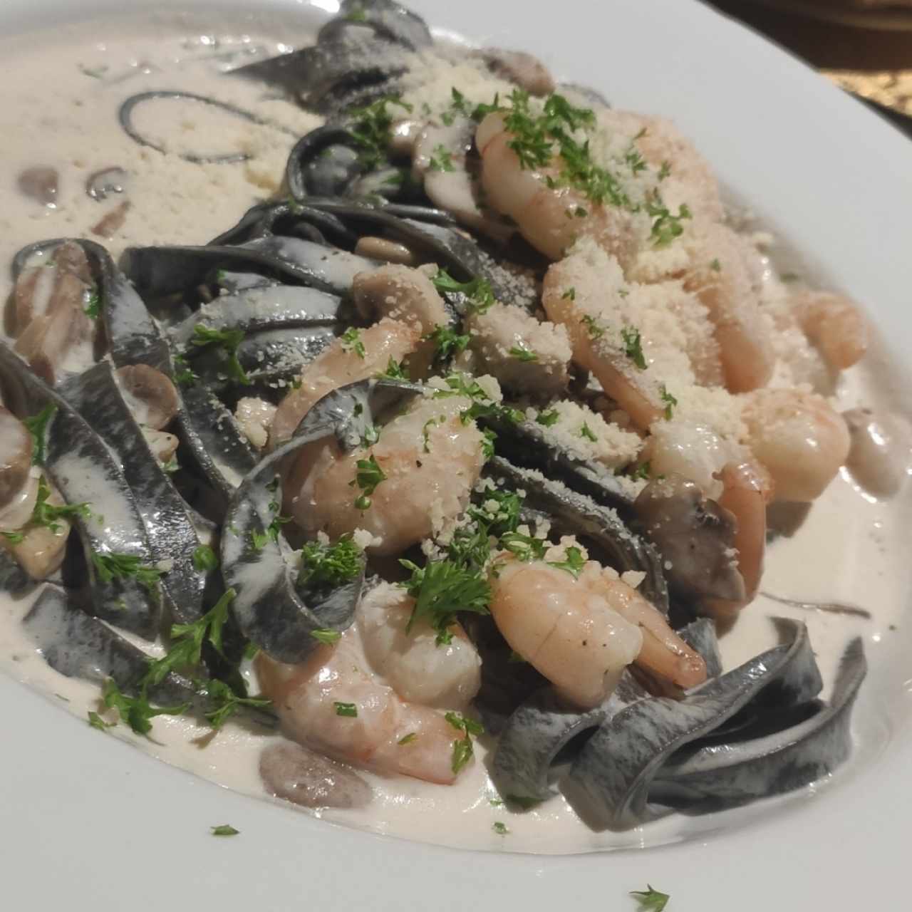 pasta con camarón y hongos 