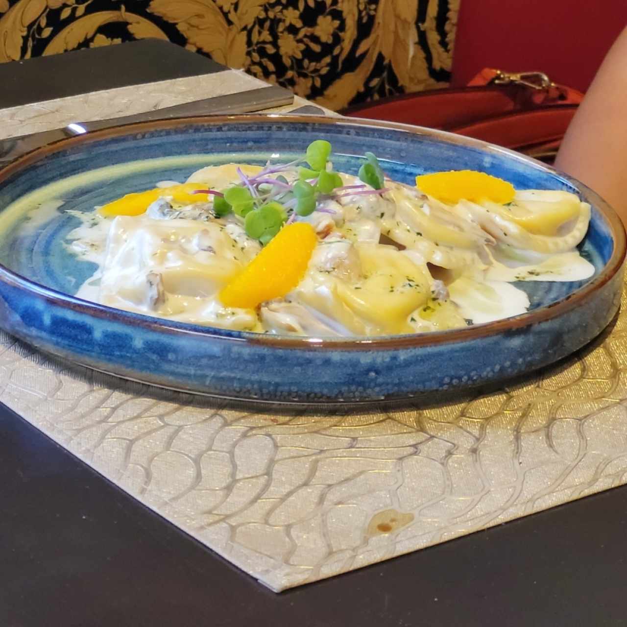 ravioli de salmón 