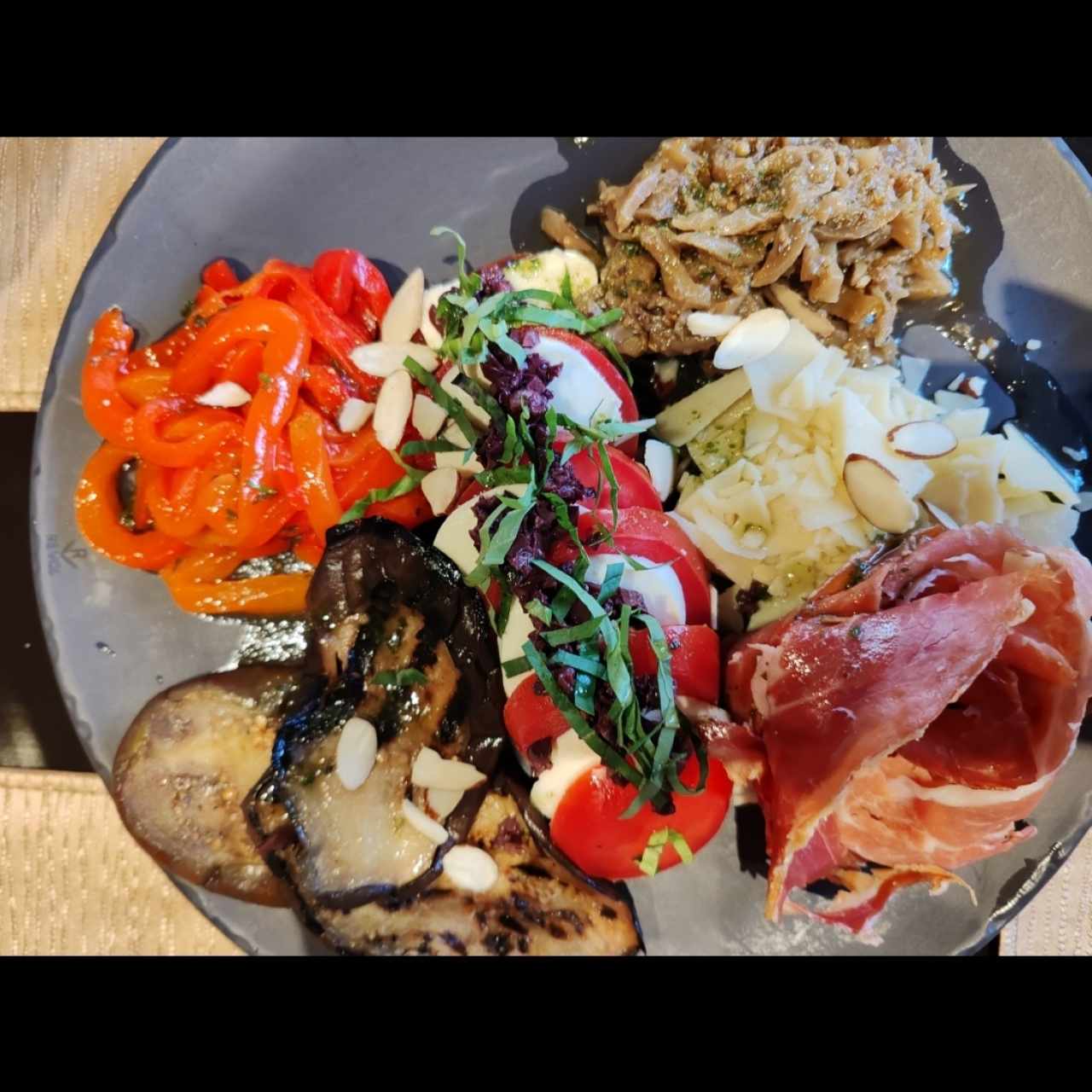 Entradas - Antipasto Variado
