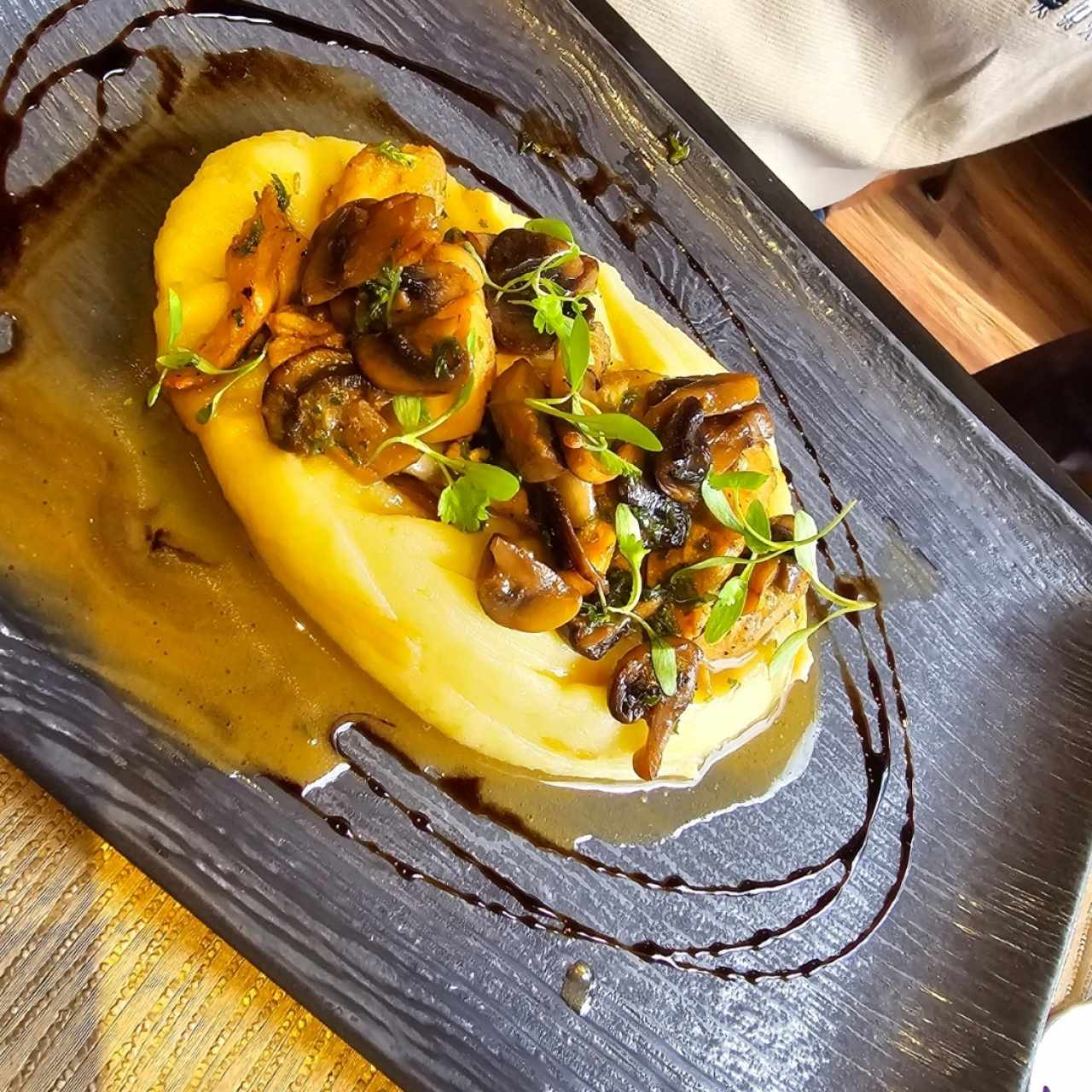 Principales - Pollo ai Funghi