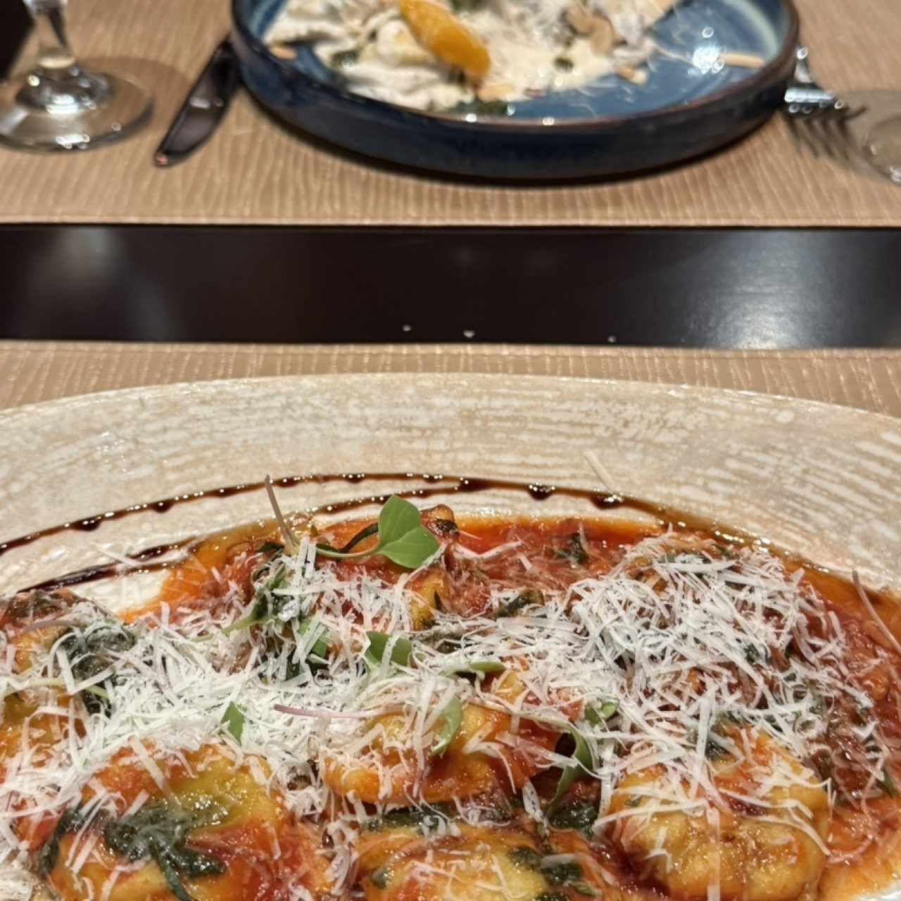 Raviolis De Carne En Salsa Amatriciana