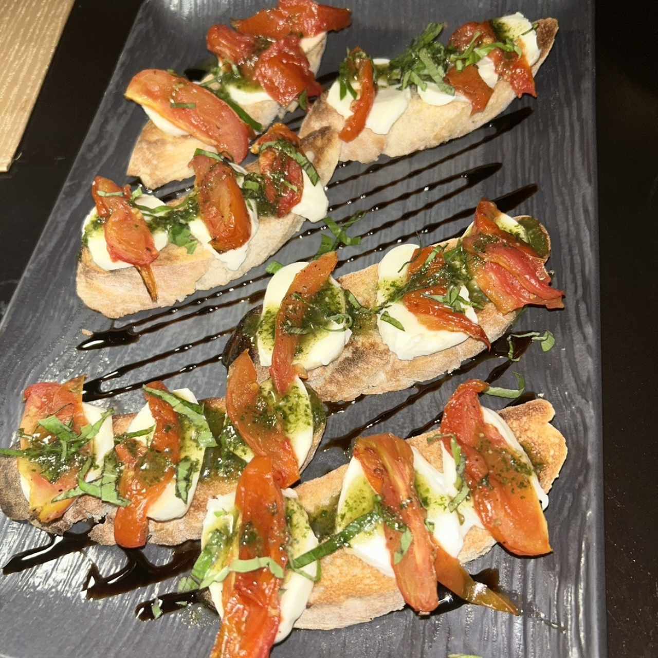 Entradas - Bruschettas Capressa