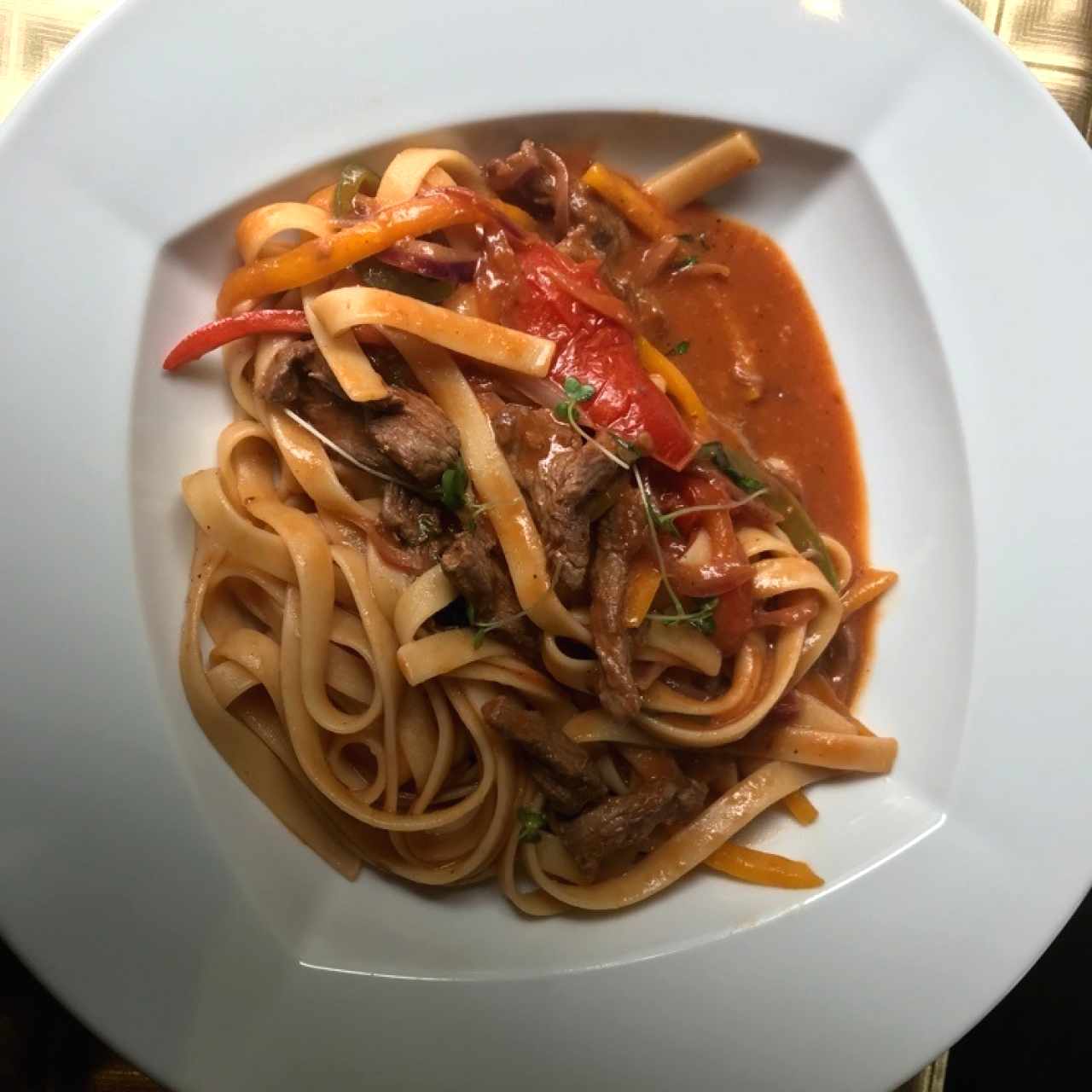 Fetuccini con filete 
