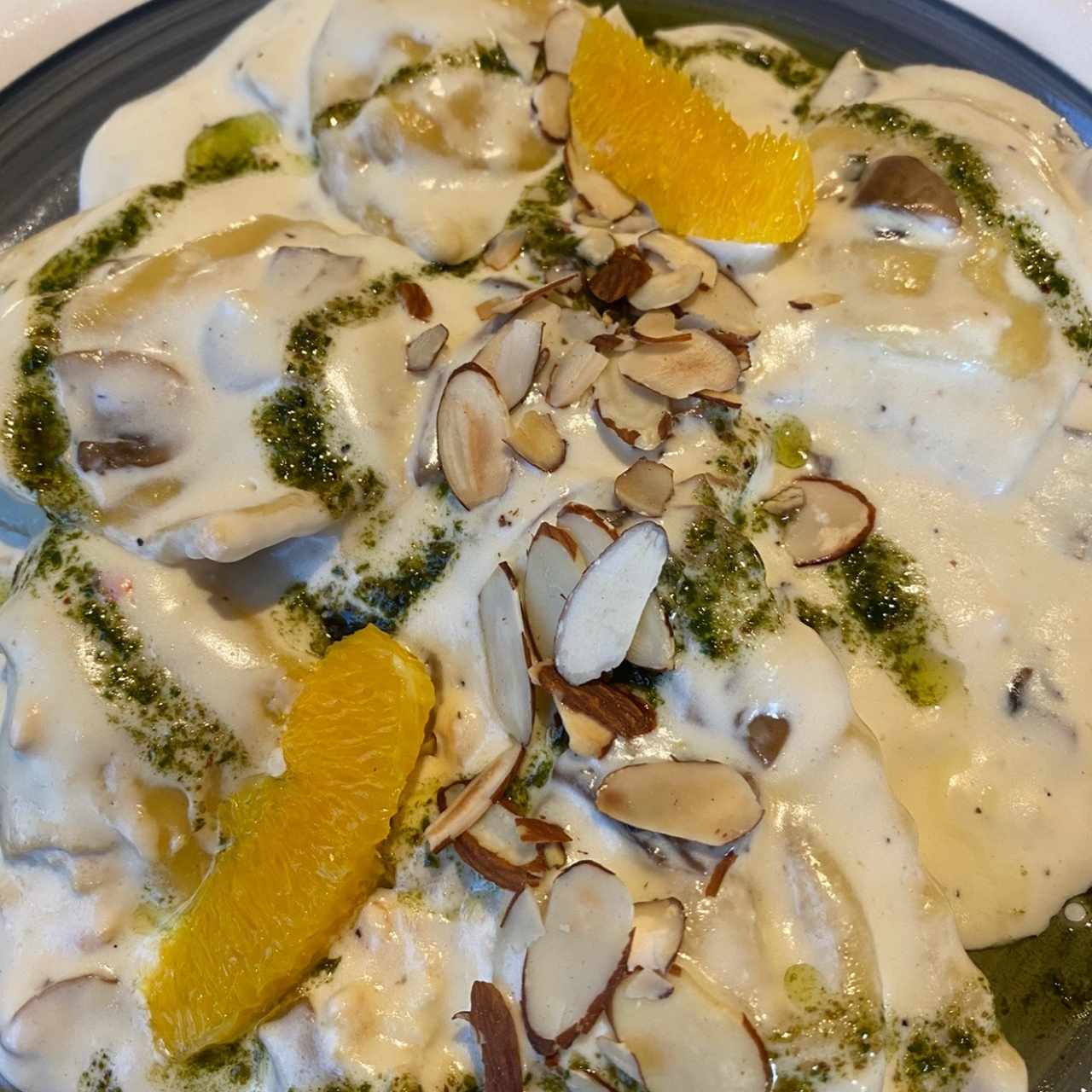 Raviolis al salmón