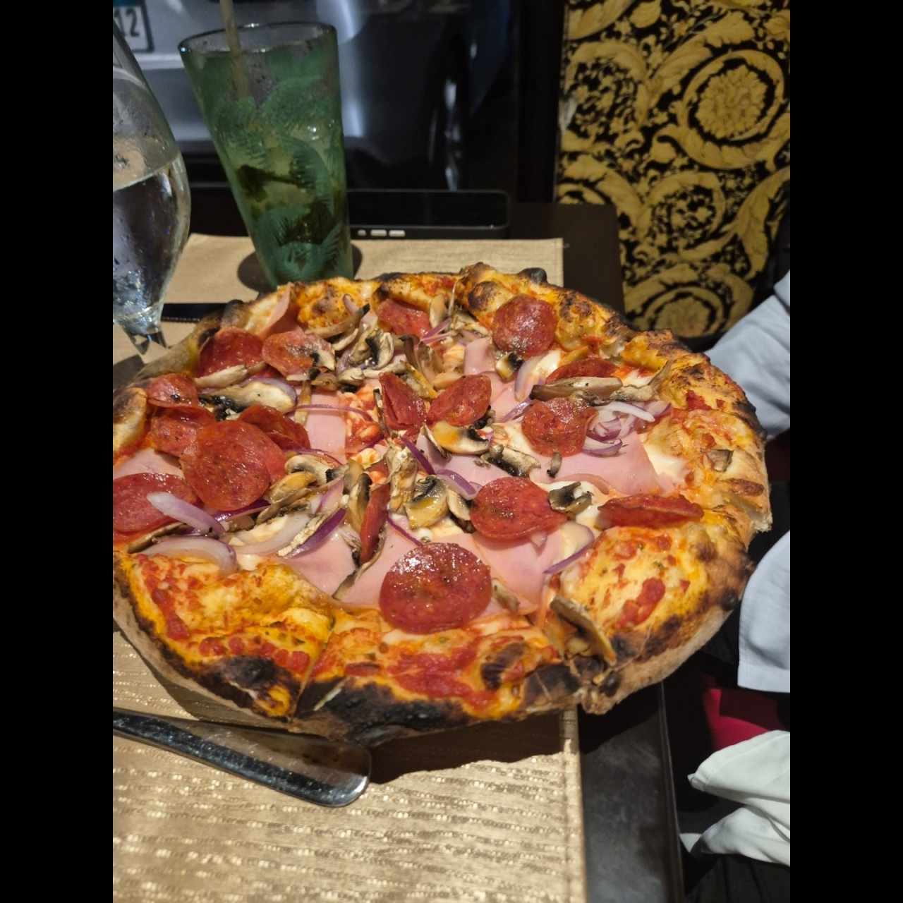 Pizzas - Funghi y Pepperoni