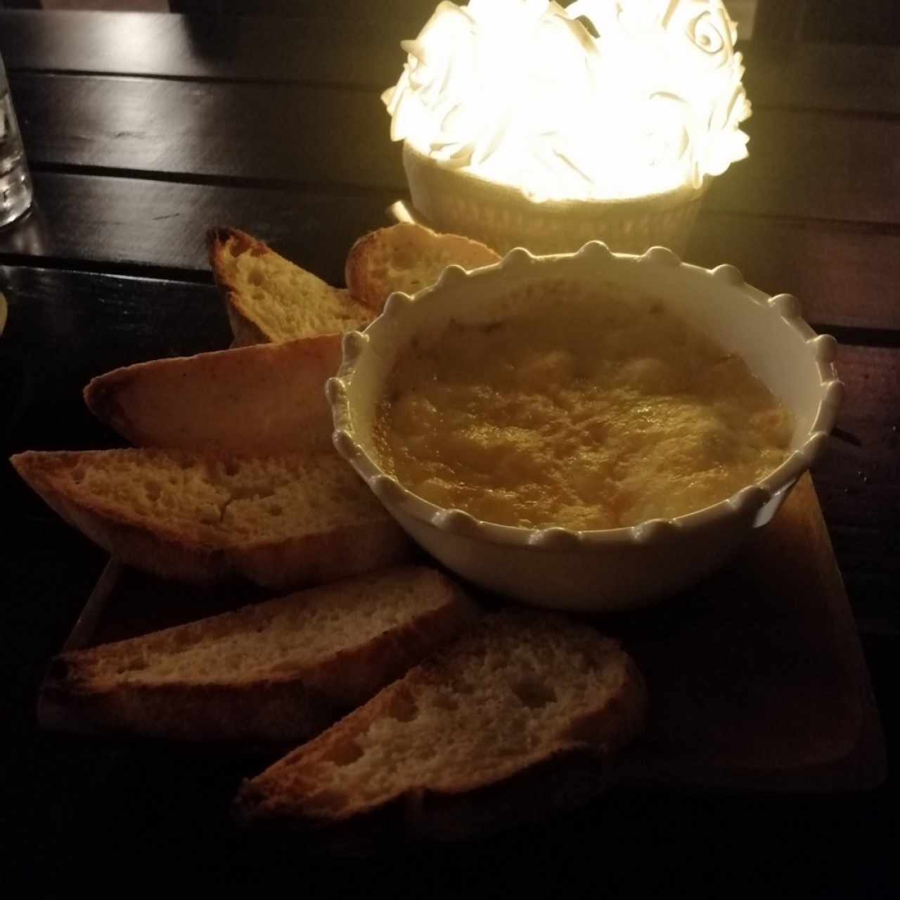 Dip de queso asiago. 