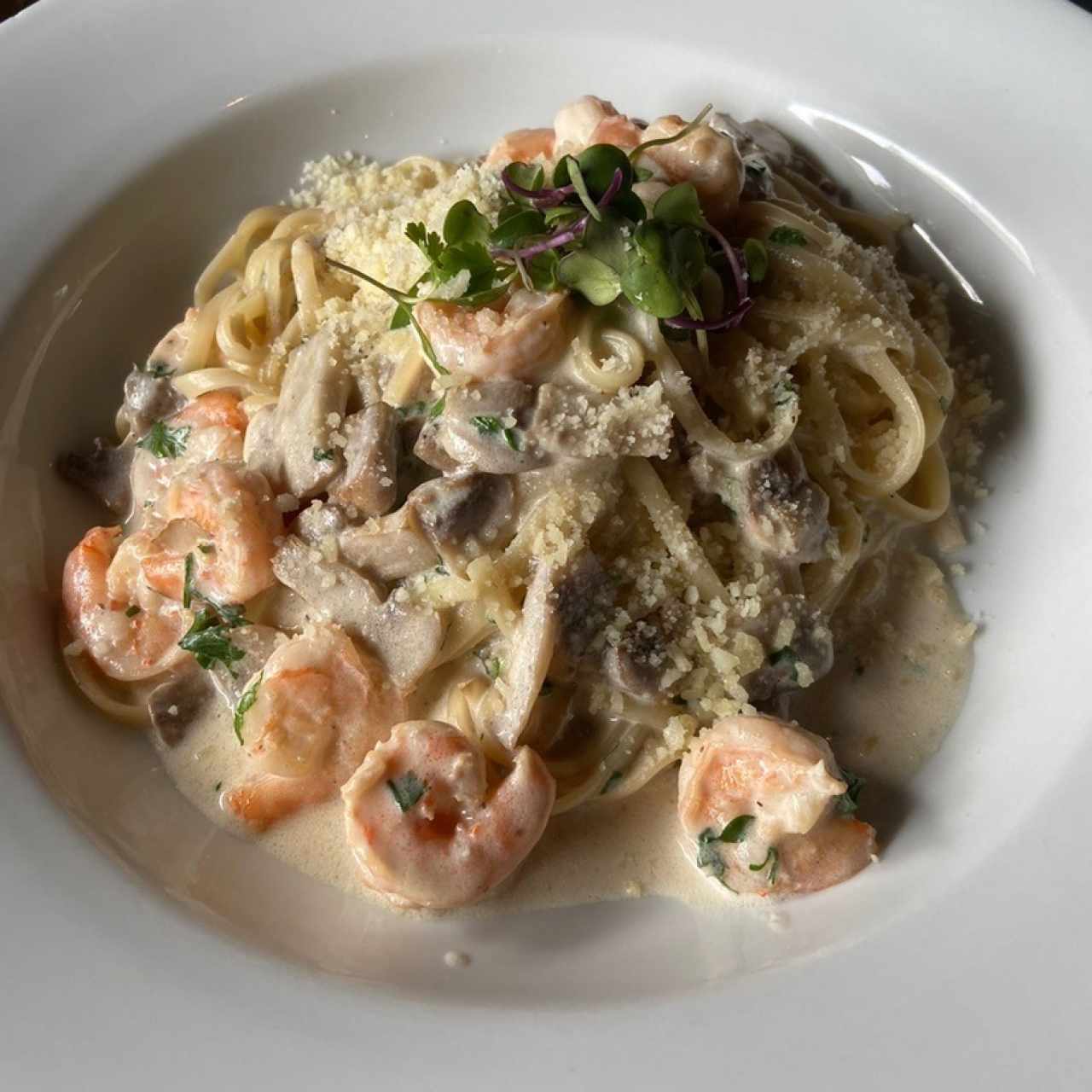 Pasta Con Camarones E Funghi