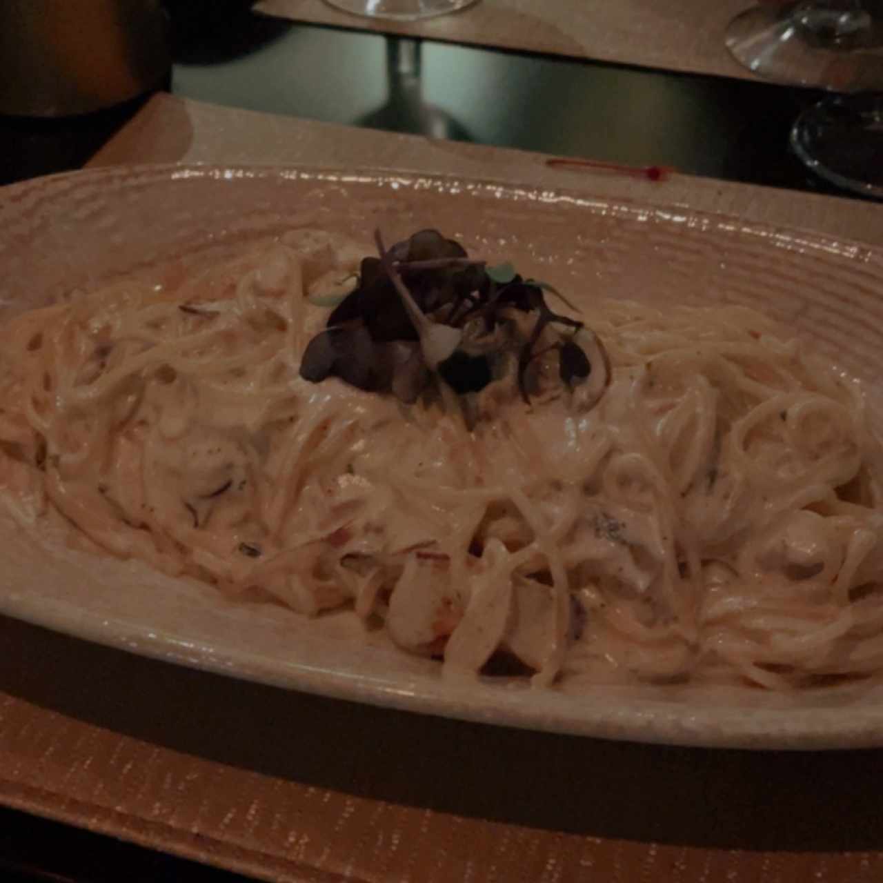 Spaguetti en salsa alfredo con pollo