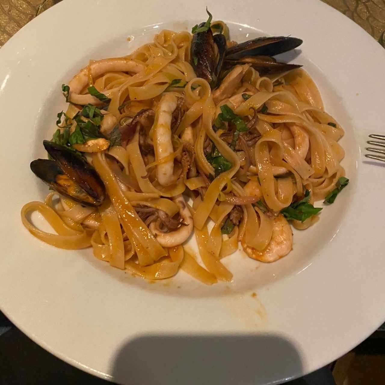 Fettuccine al oleo con mariscos 