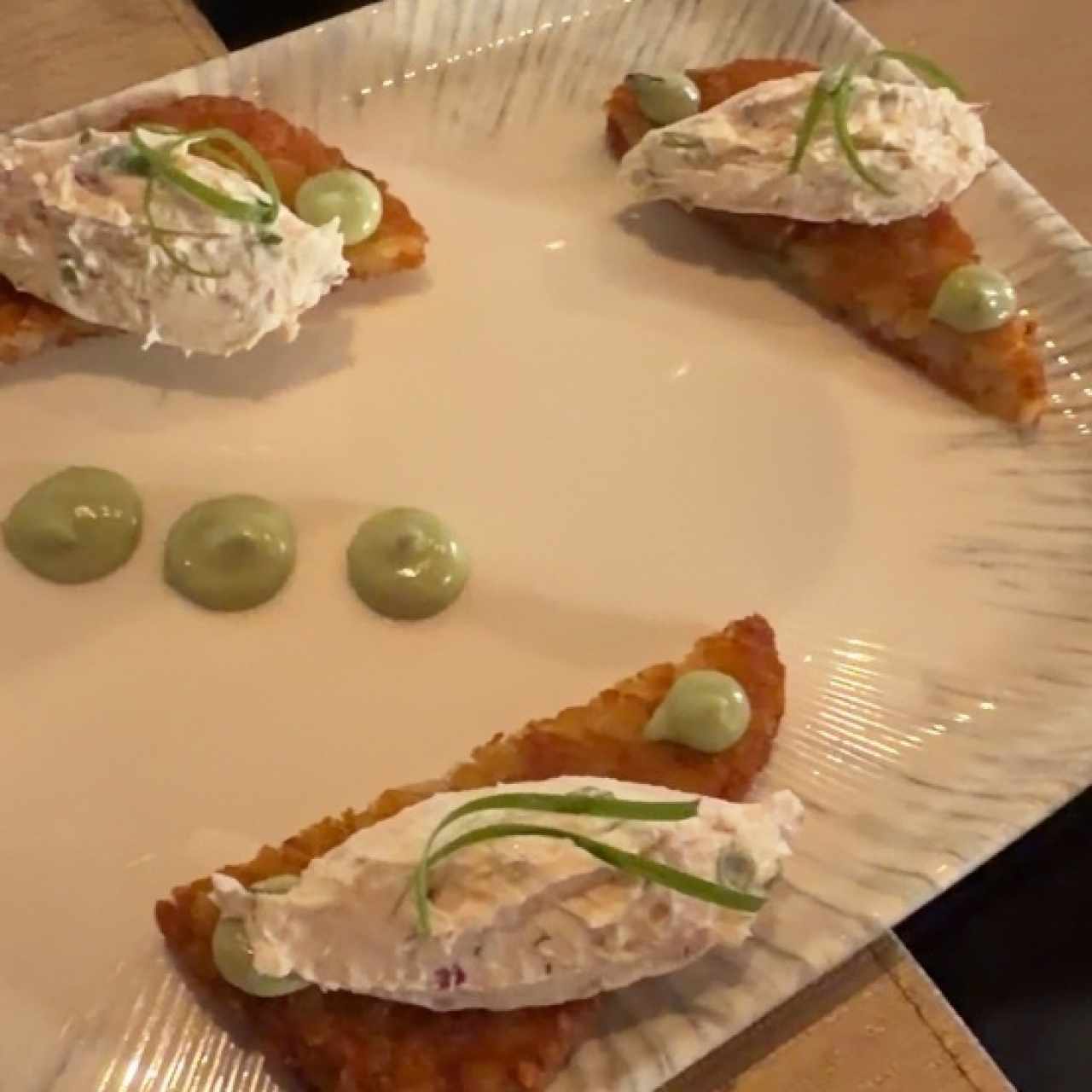 Montadito Crispy de Salmón Fumé