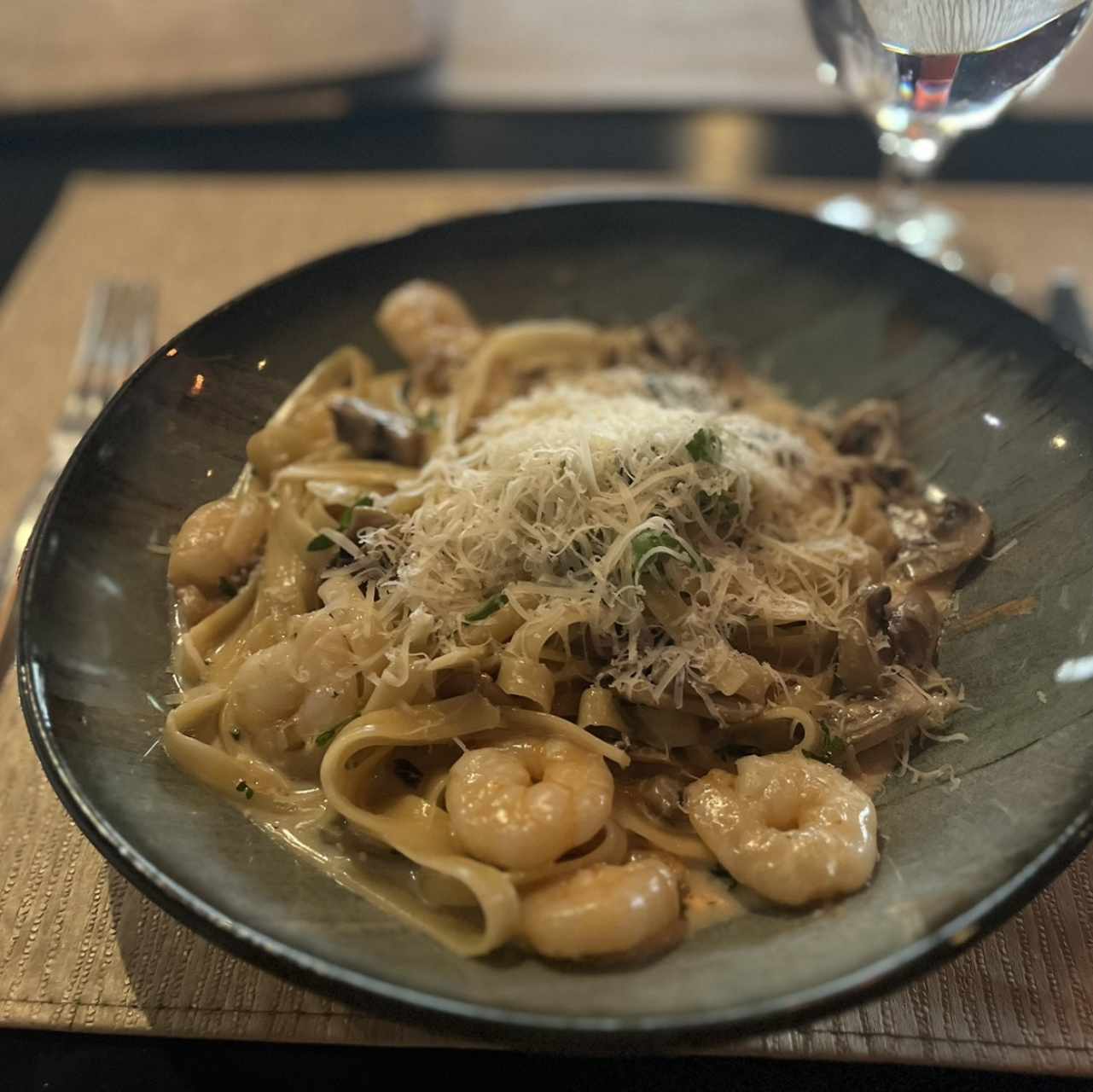 Pasta Con Camarones E Funghi