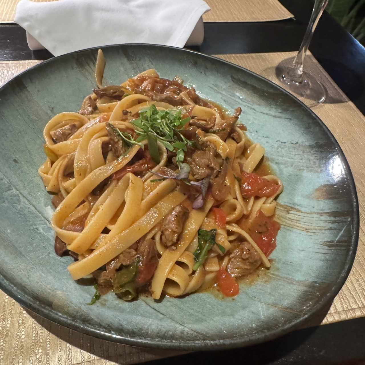 Pasta con Trozos de Filete
