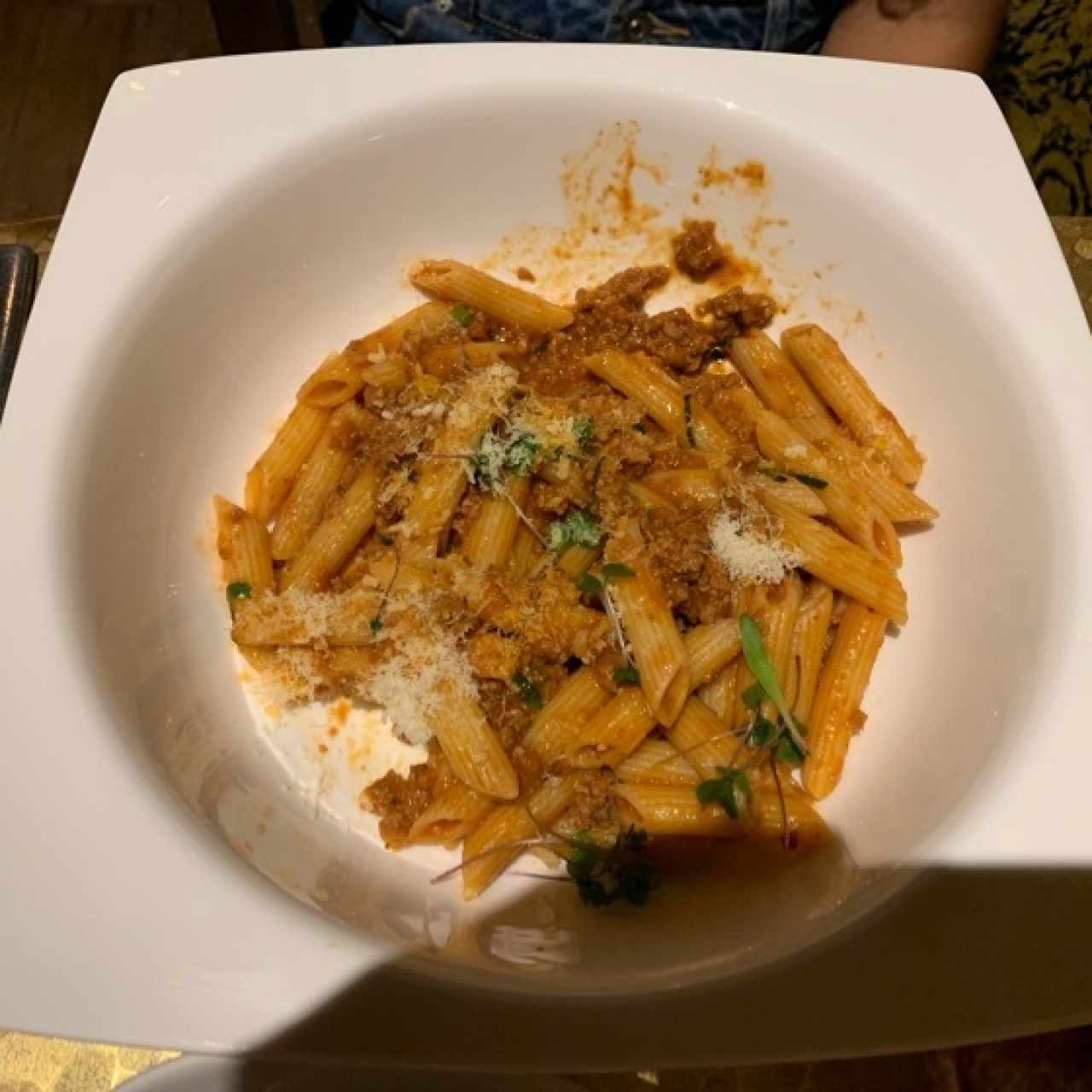 Penne a la boloñesa