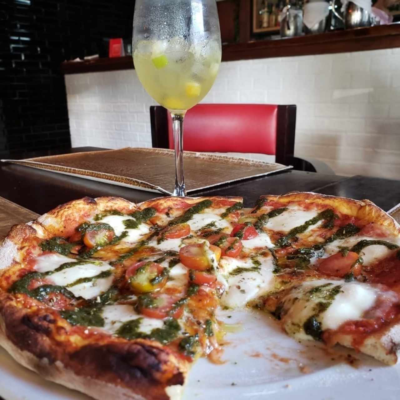 Pizza Caprese