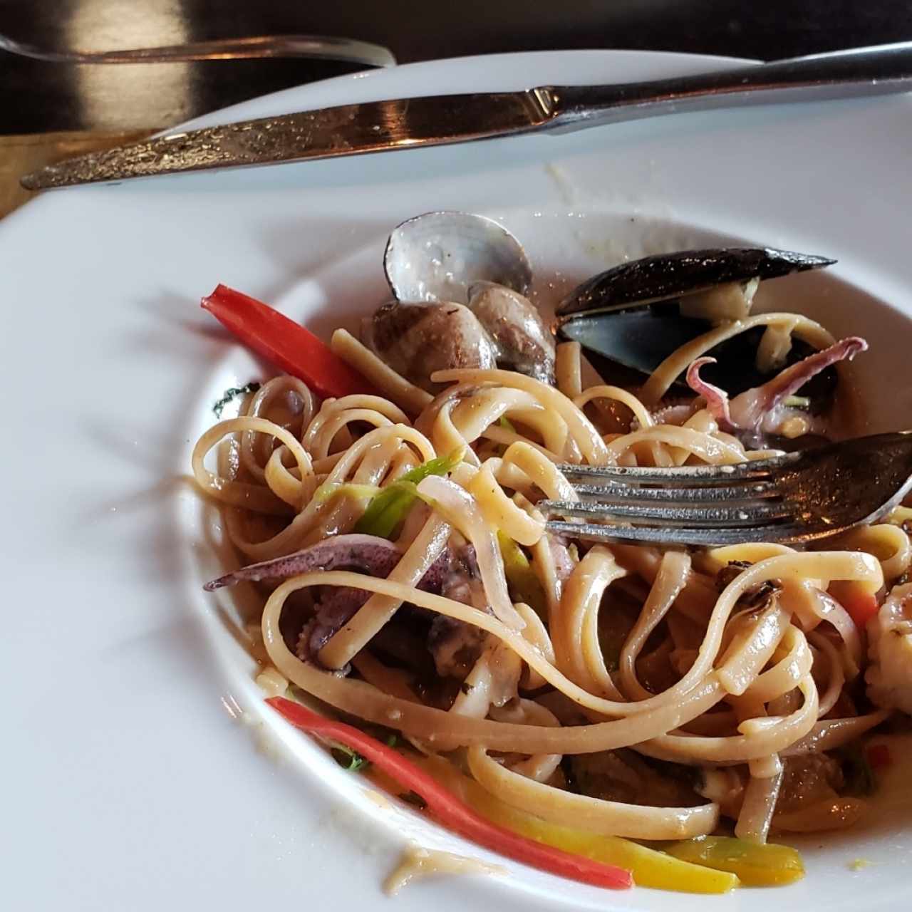 salteado de Mariscos en salsa de Azafran