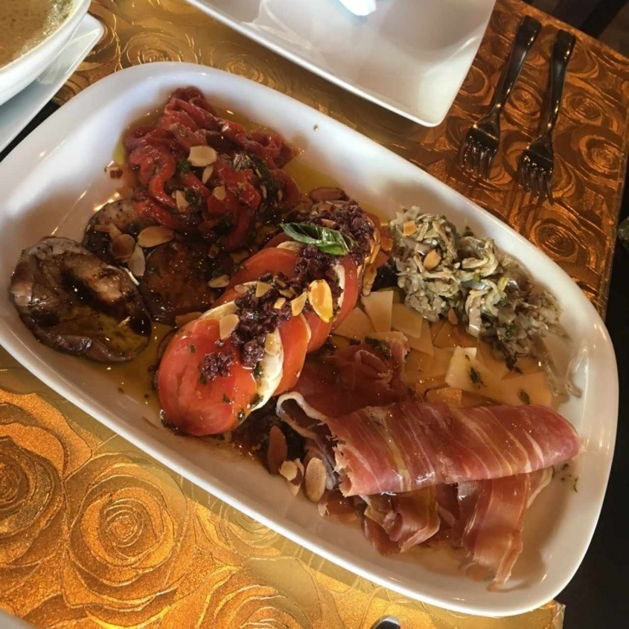 Entradas - Antipasto variado
