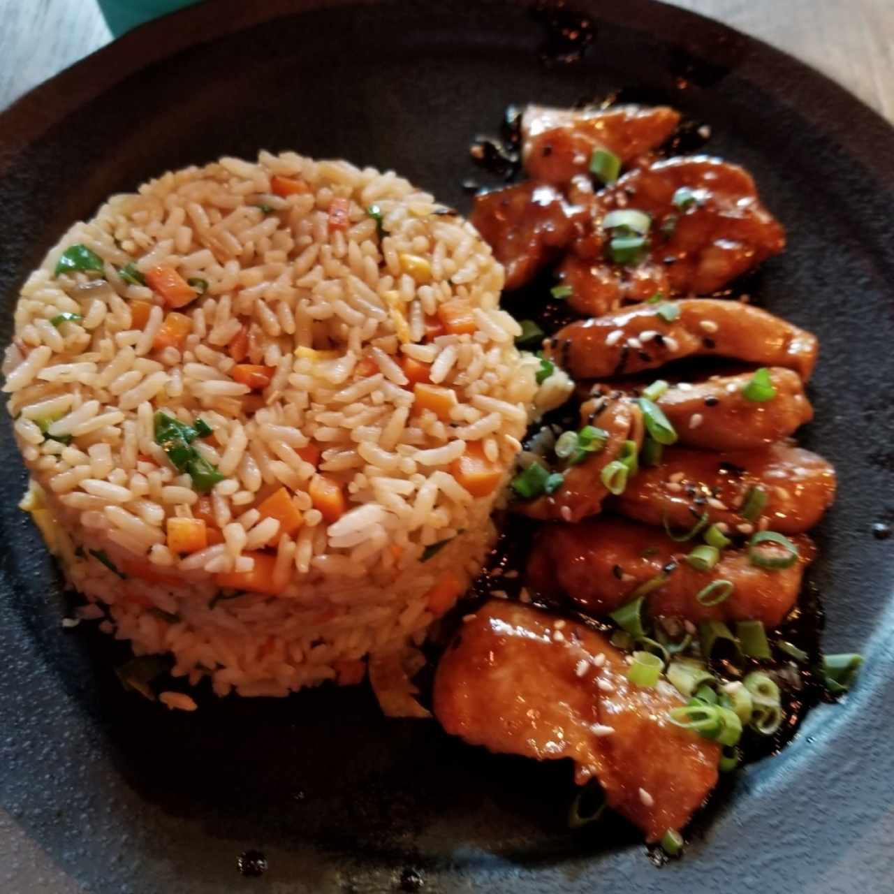 teppan yaki de pollo con arroz