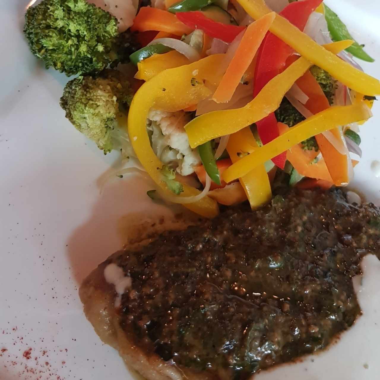 Filete de Pescado al Pesto y Queso Cabra