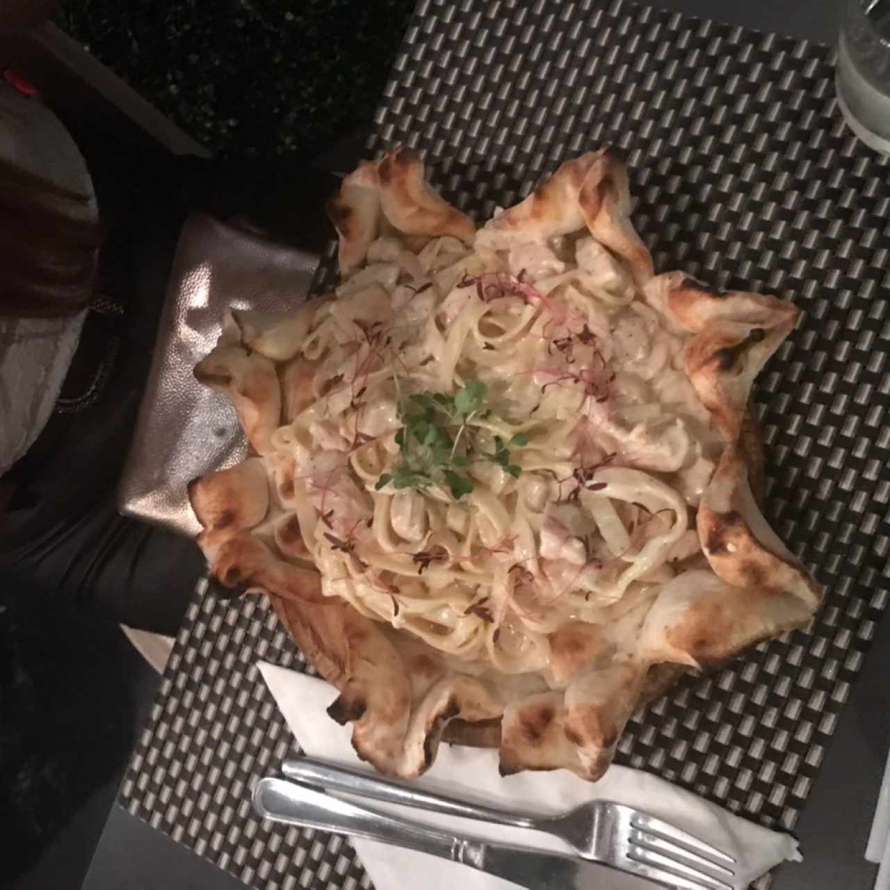 penne con salsa alfredo