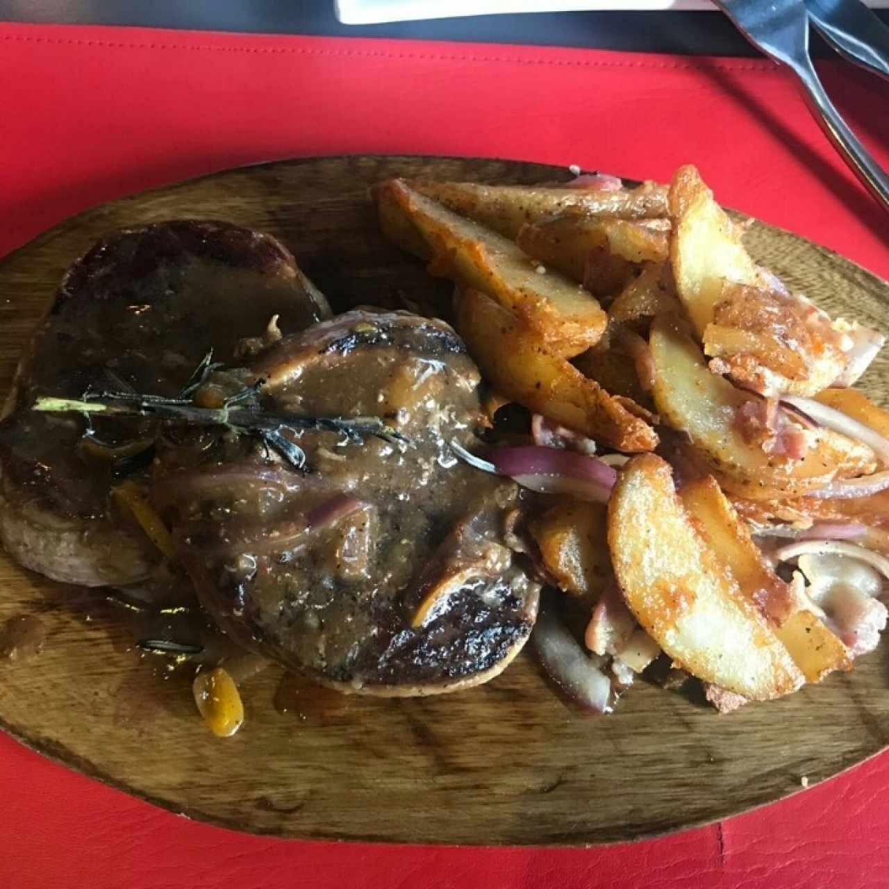 Filete Mignon con Bacon
