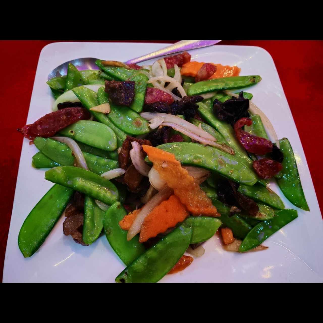 Holantau con puerco y chorizo chino curados 