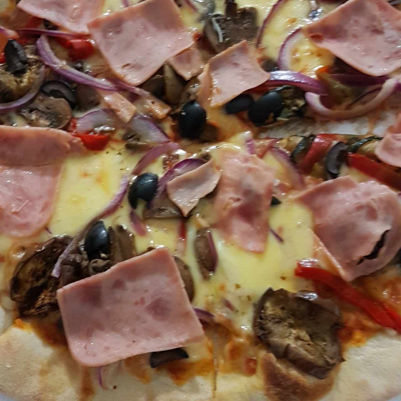 Pizza Vegetales con jamón