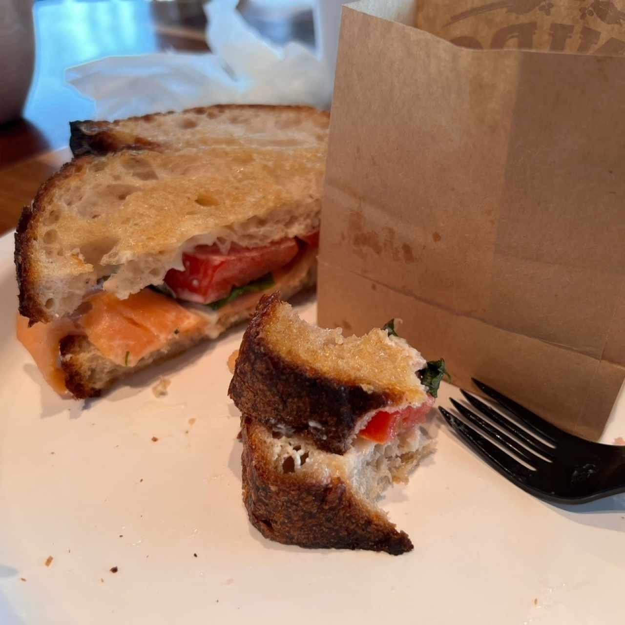 Sándwiches - Smoked Salmón Sándwich